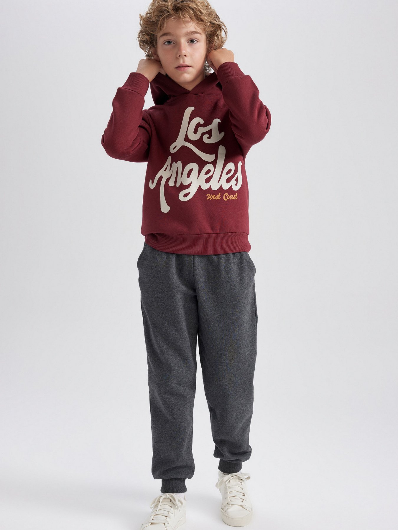 Повседневный костюм DeFacto модель A4985A8-BR248 Повседневный костюм DeFacto модель A4985A8-BR248 Фото