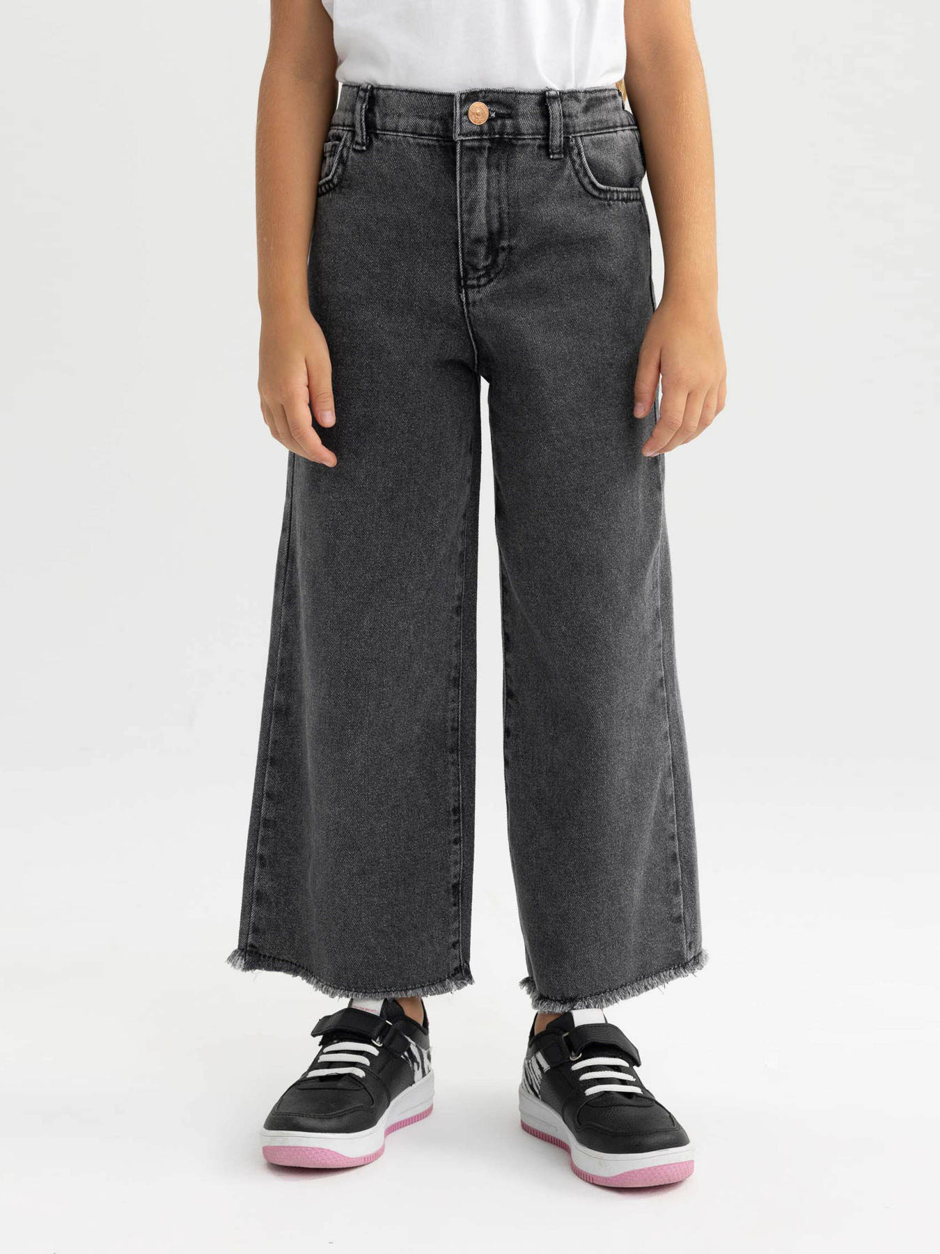 Широкі джинси DeFacto модель B3067A8-BK27 Фото