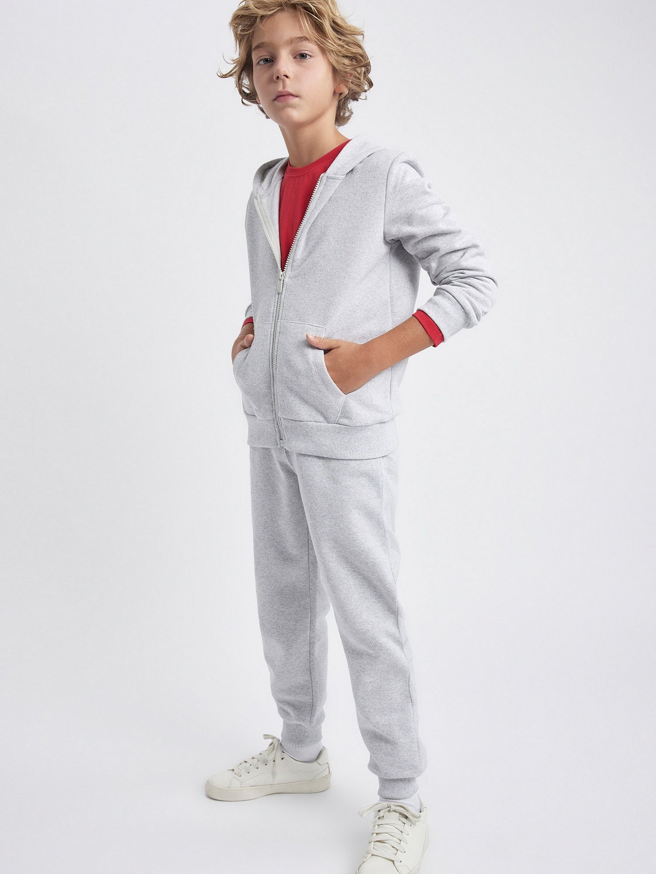 Джоггеры DeFacto модель K8846A6-GR400 Фото