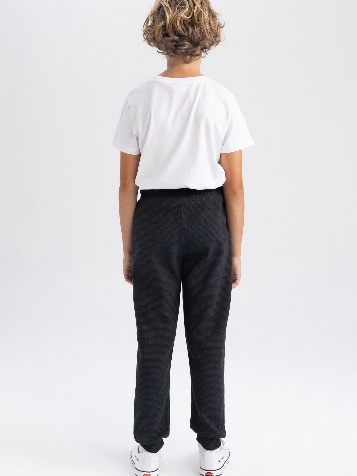 Джогери DeFacto модель R5970A6-AR163 Джогери DeFacto модель R5970A6-AR163 Фото