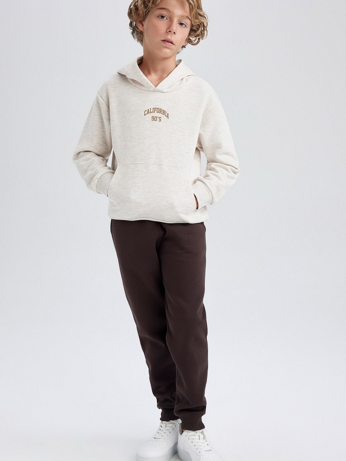 Джогери DeFacto модель W0773A6-BN340 Фото