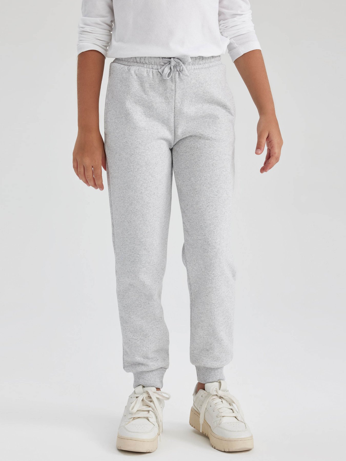 Джогери DeFacto модель Y1226A6-GR93 Джогери DeFacto модель Y1226A6-GR93 Фото