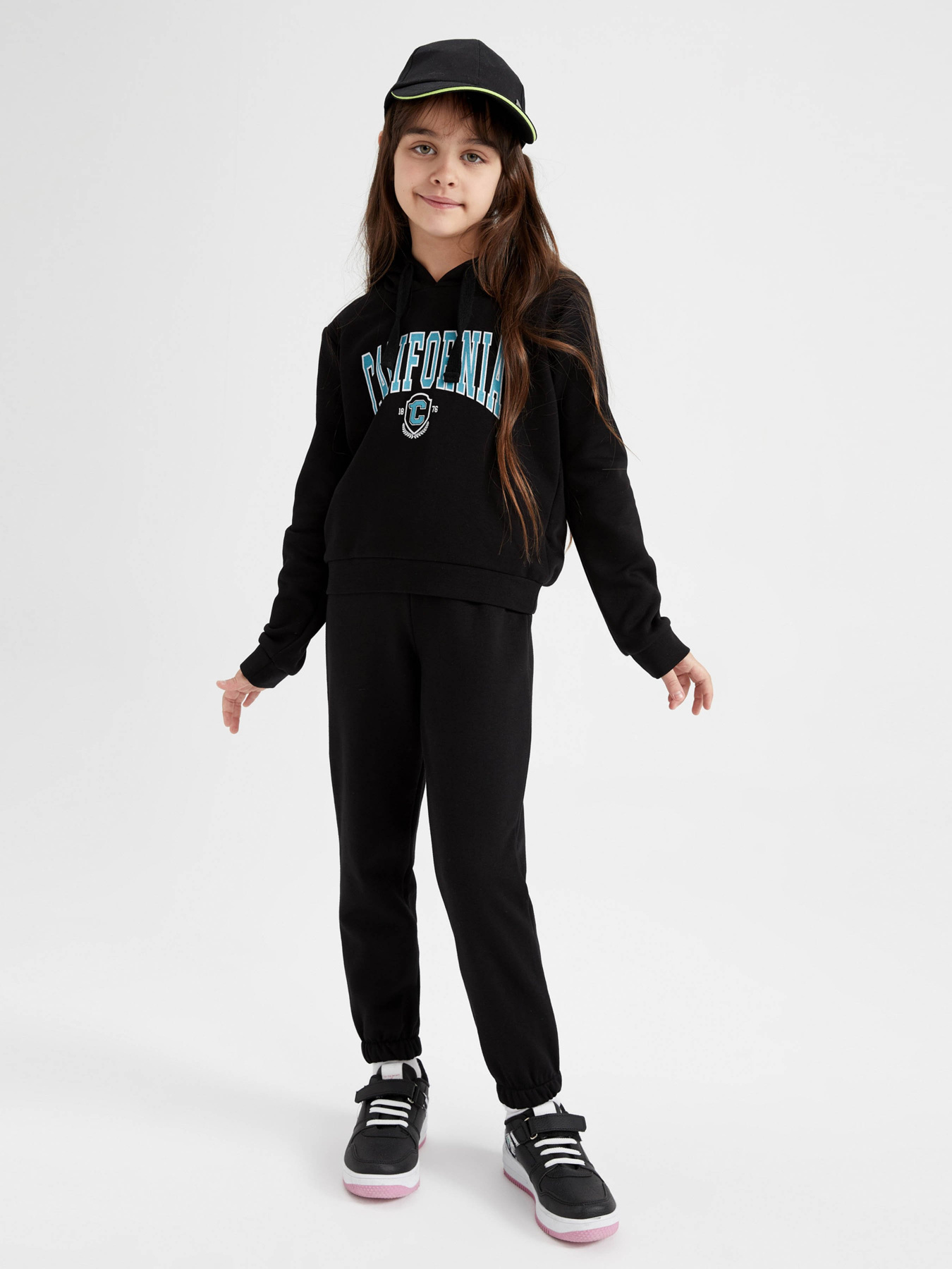 Повседневные штаны DeFacto модель Y7241A6-BK81 Фото