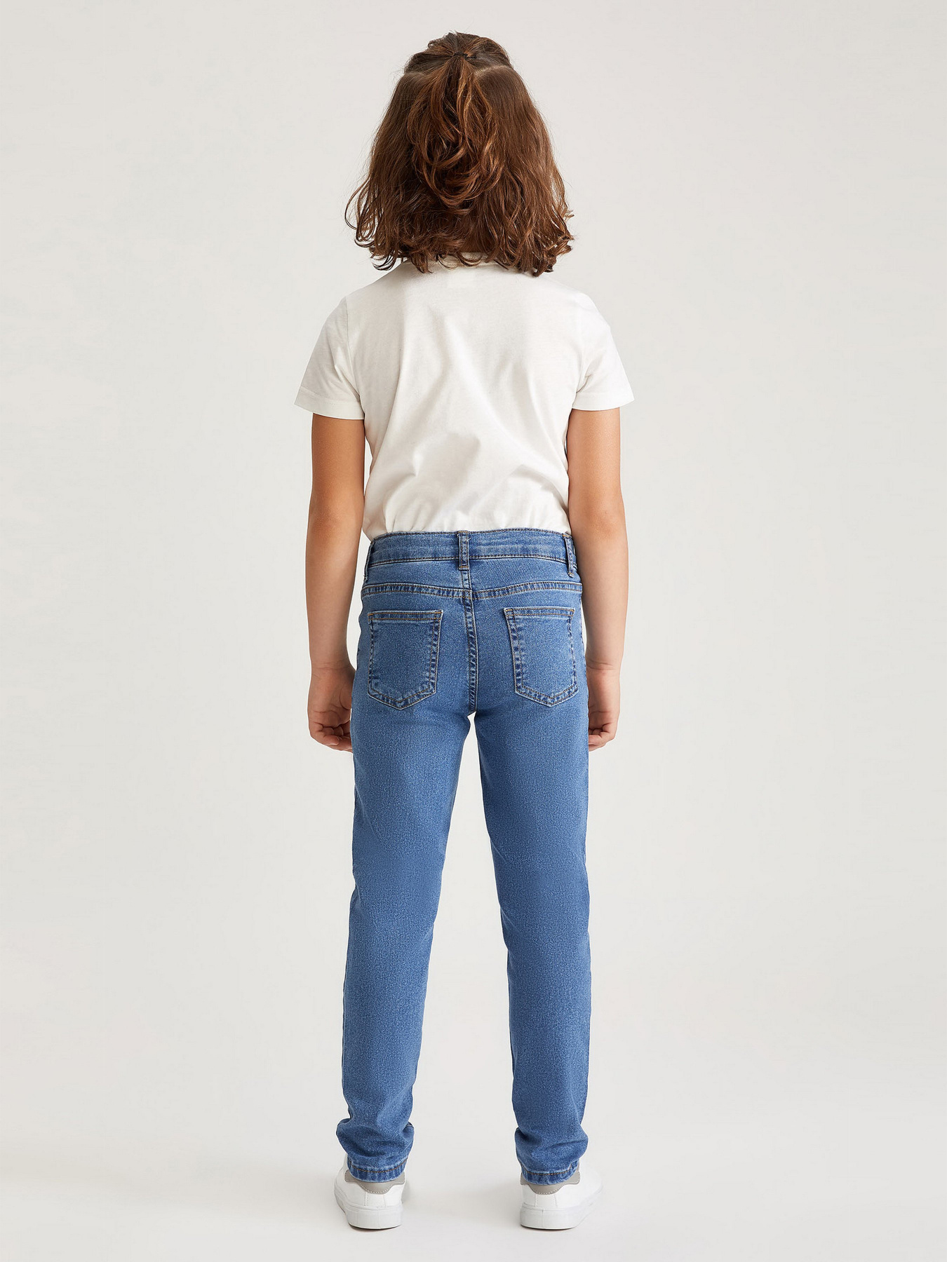 Зауженные джинсы DeFacto модель S9867A6-NM28 Фото