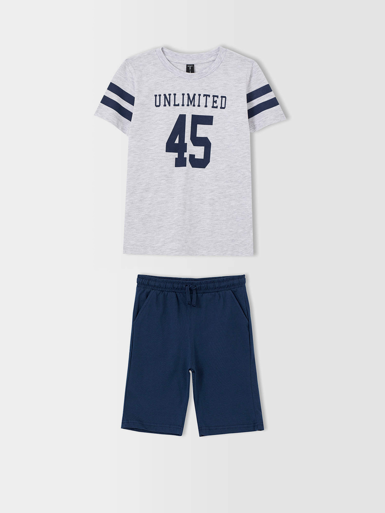 Повседневный костюм DeFacto модель U3512A6-BK27 Повседневный костюм DeFacto модель U3512A6-BK27 Фото