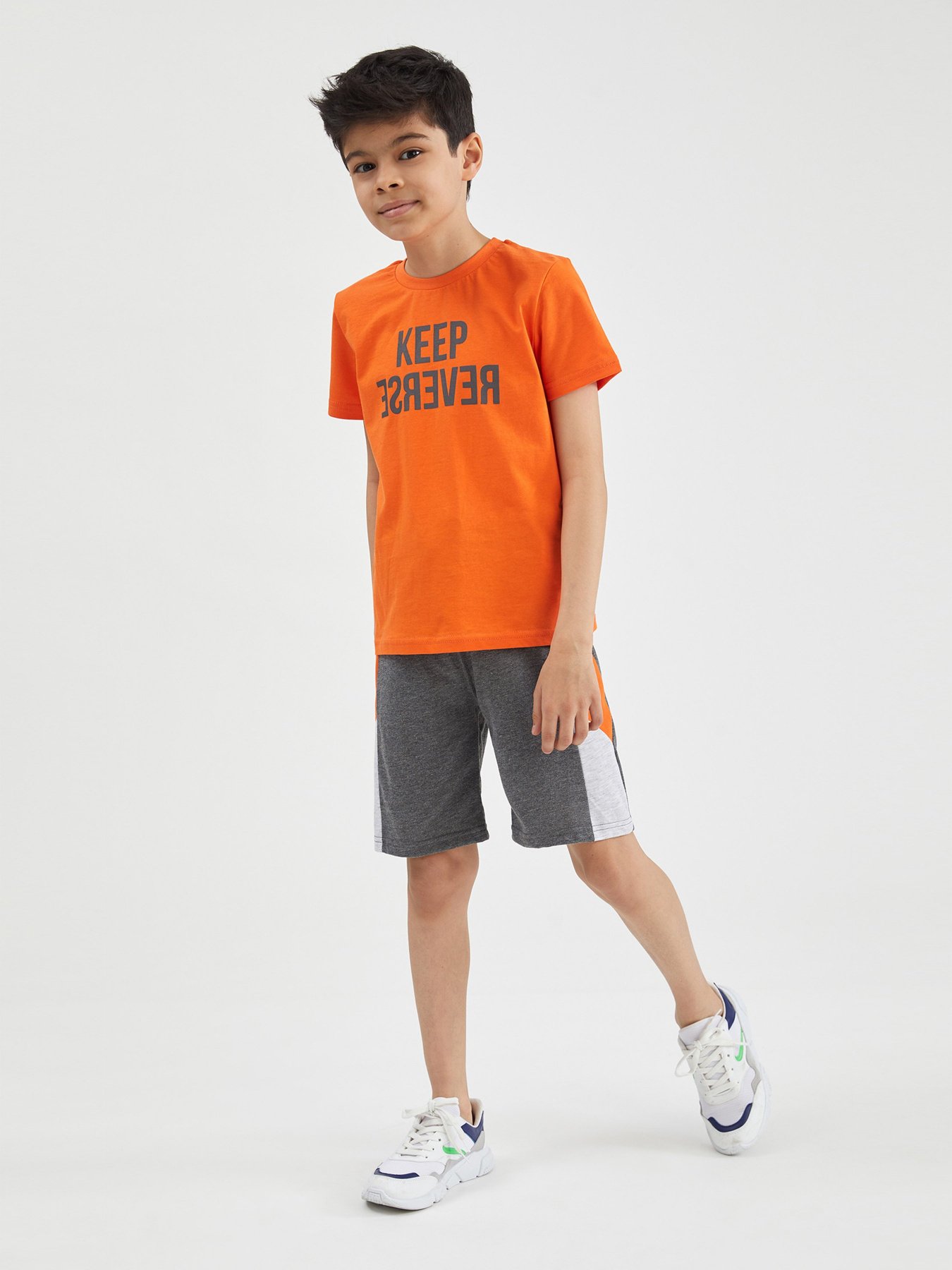 Повседневный костюм DeFacto модель U3514A6-OG315 Повседневный костюм DeFacto модель U3514A6-OG315 Фото