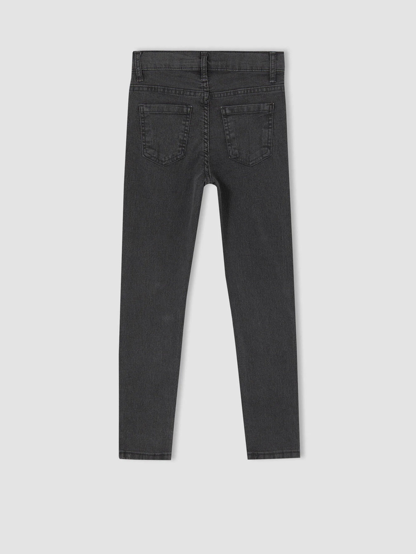 Зауженные джинсы DeFacto модель U8205A6-NM36 Фото