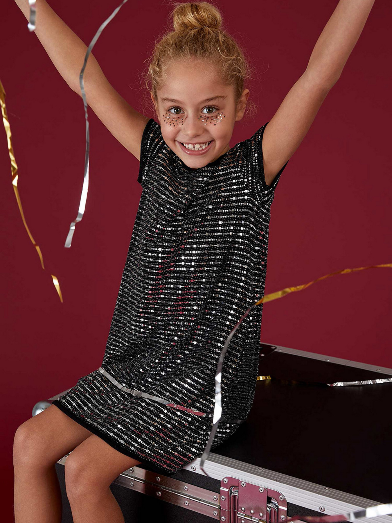 Платье миди DeFacto модель S6106A6-BK27 Фото