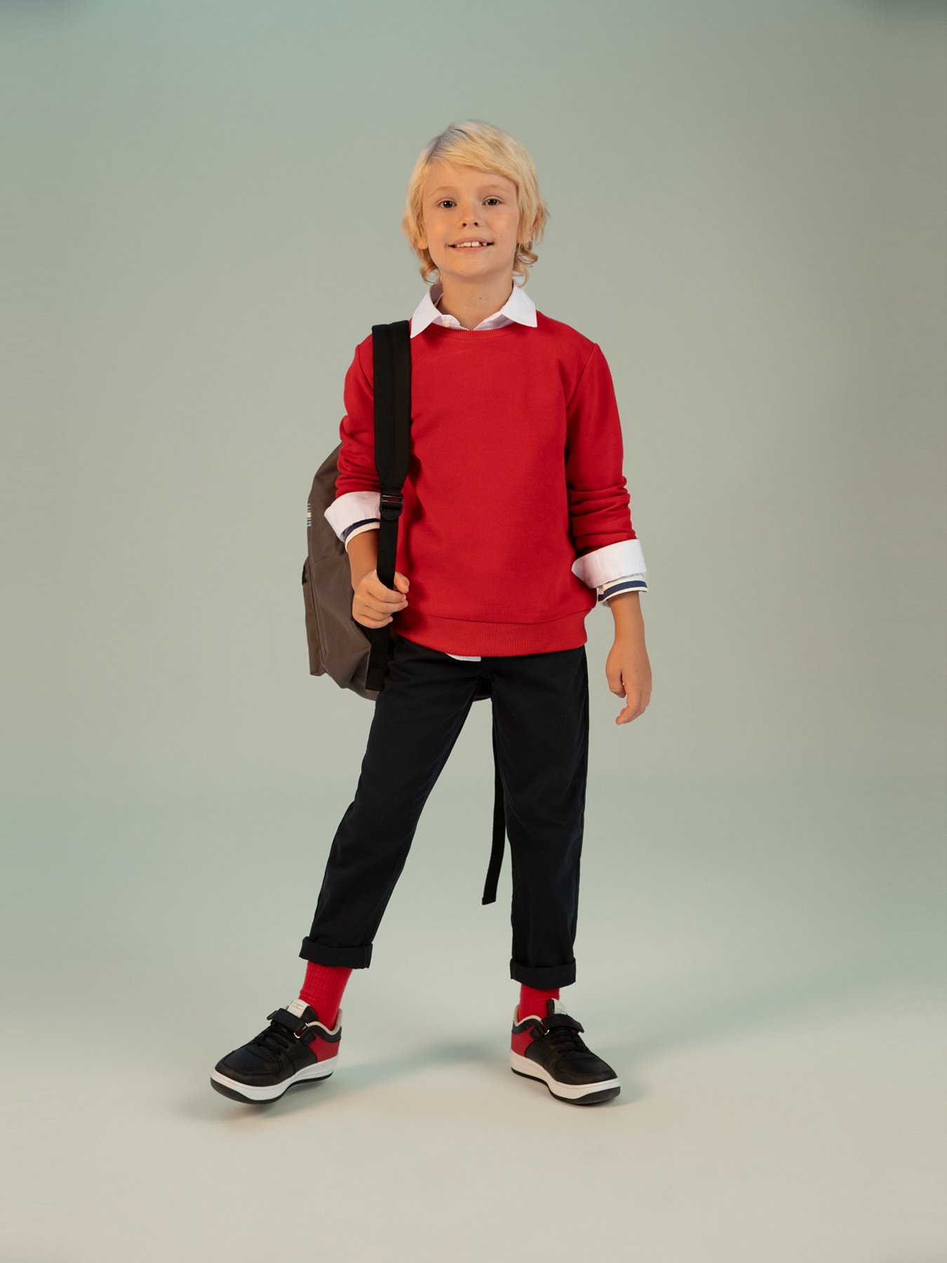 Свитшот DeFacto модель L0311A6-RD350 Фото