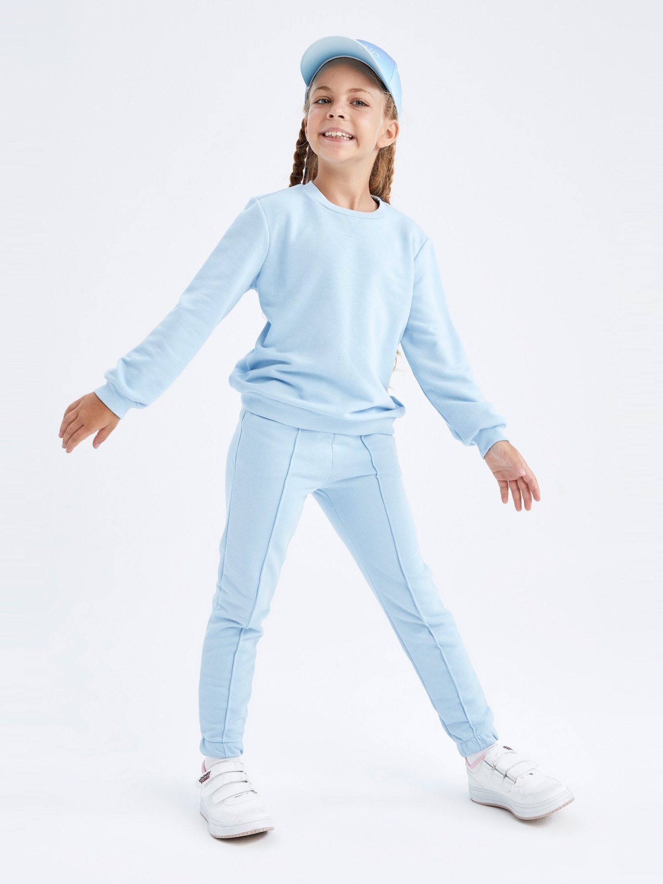 Свитшот DeFacto модель U6470A6-BE731 Фото