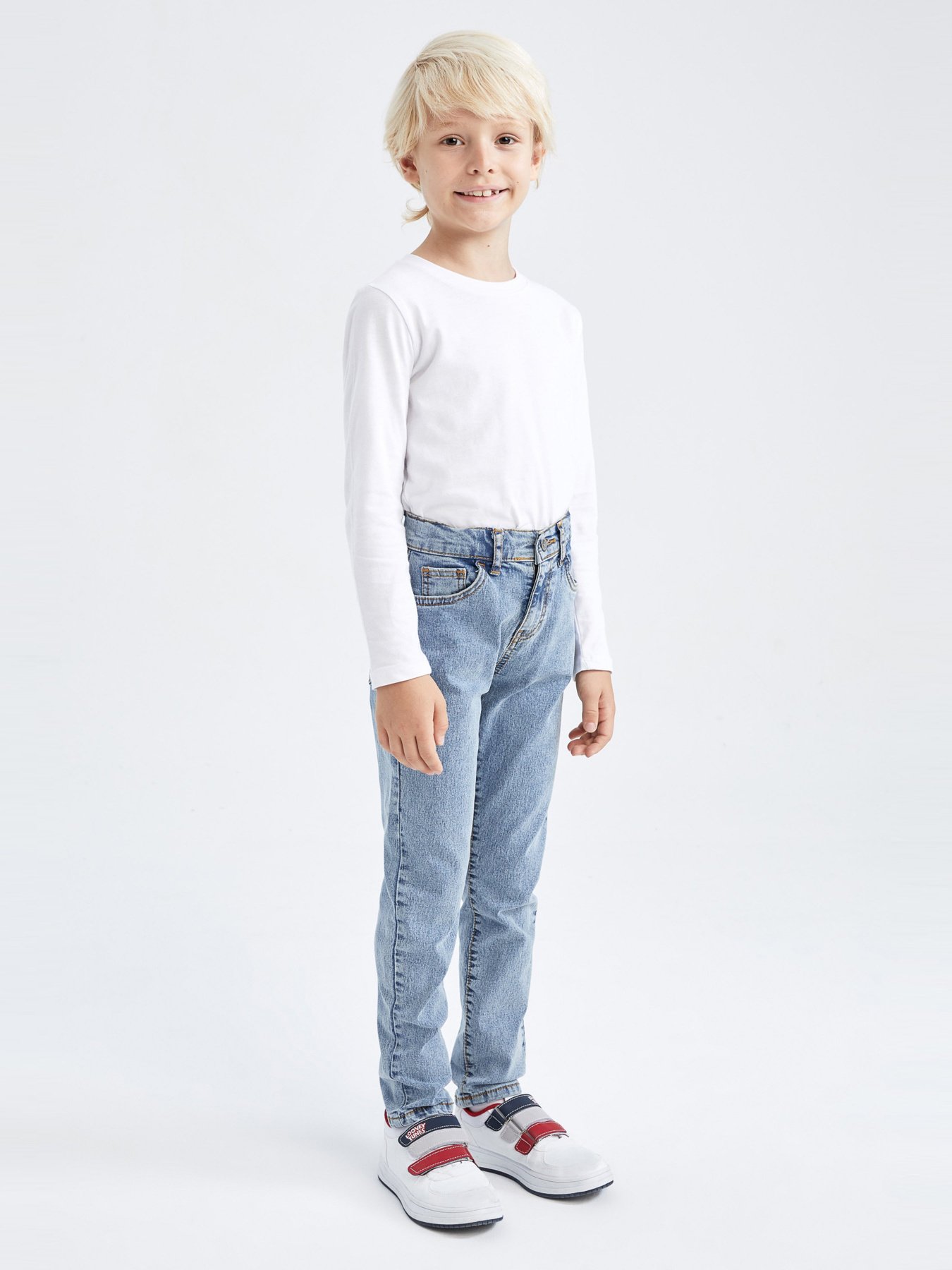 Прямі джинси DeFacto модель X9481A6-NV154 Фото