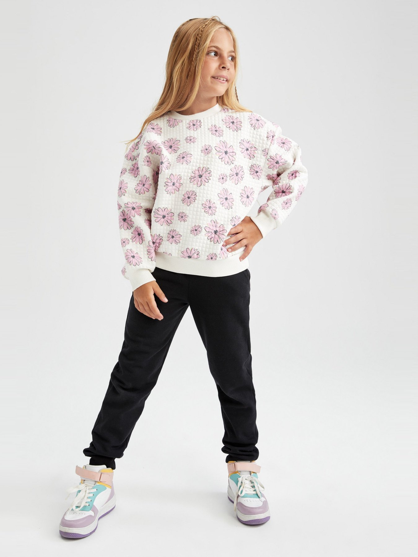 Свитшот DeFacto модель Y3757A6-ER134 Фото