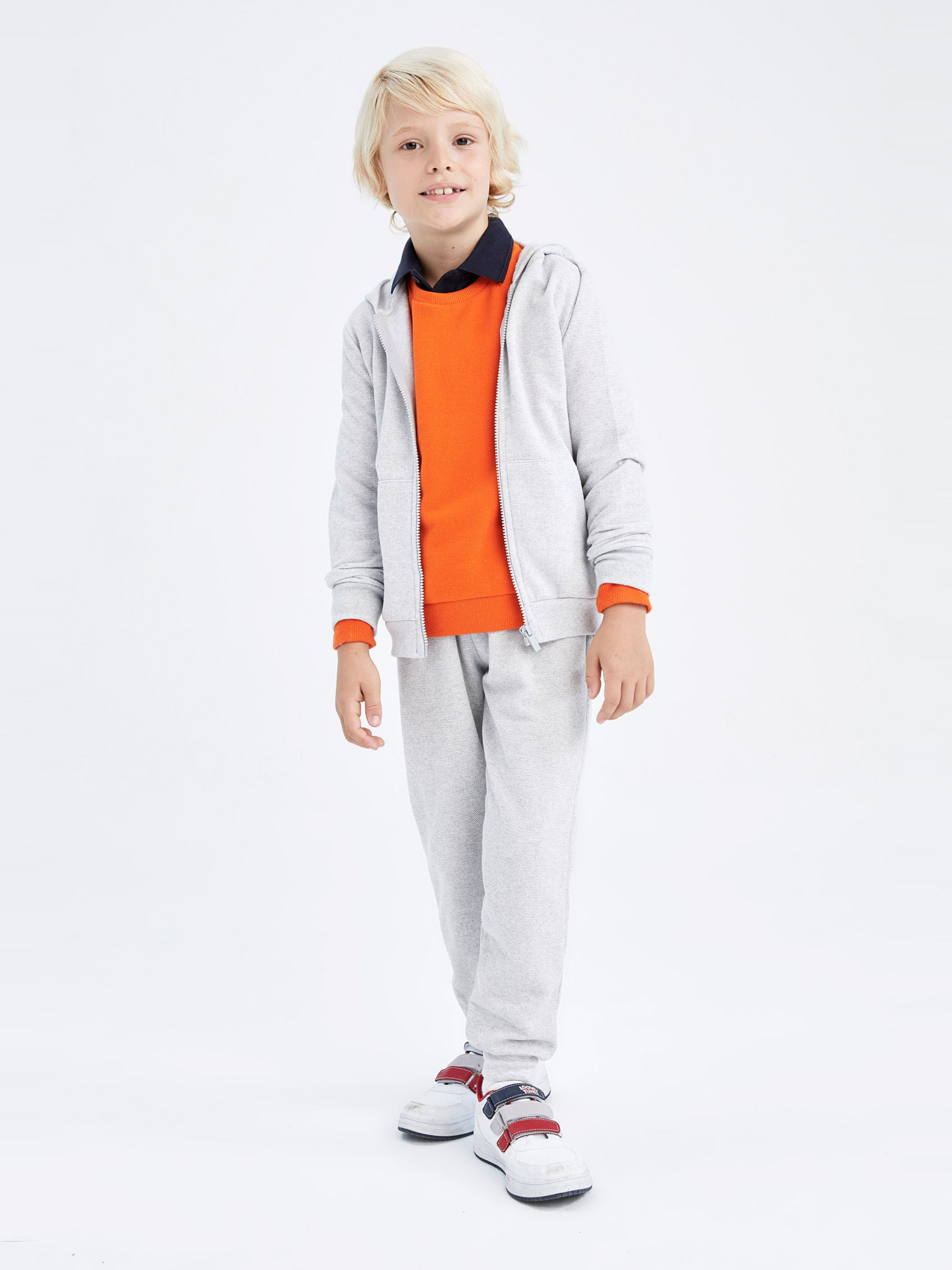 Спортивная кофта DeFacto модель X5844A6-GR400 Фото