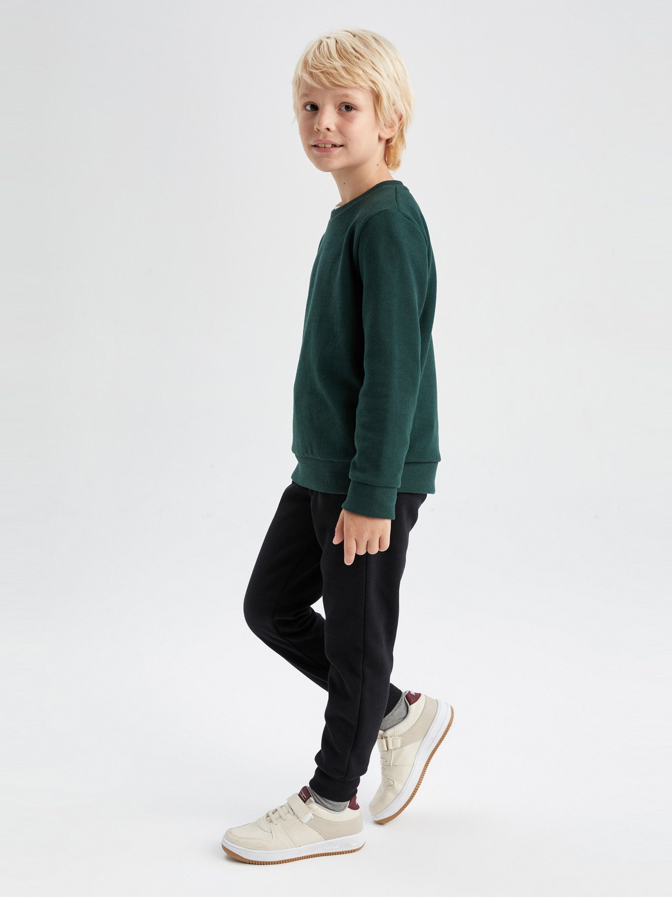 Джоггеры DeFacto модель X7671A6-BK81 Фото