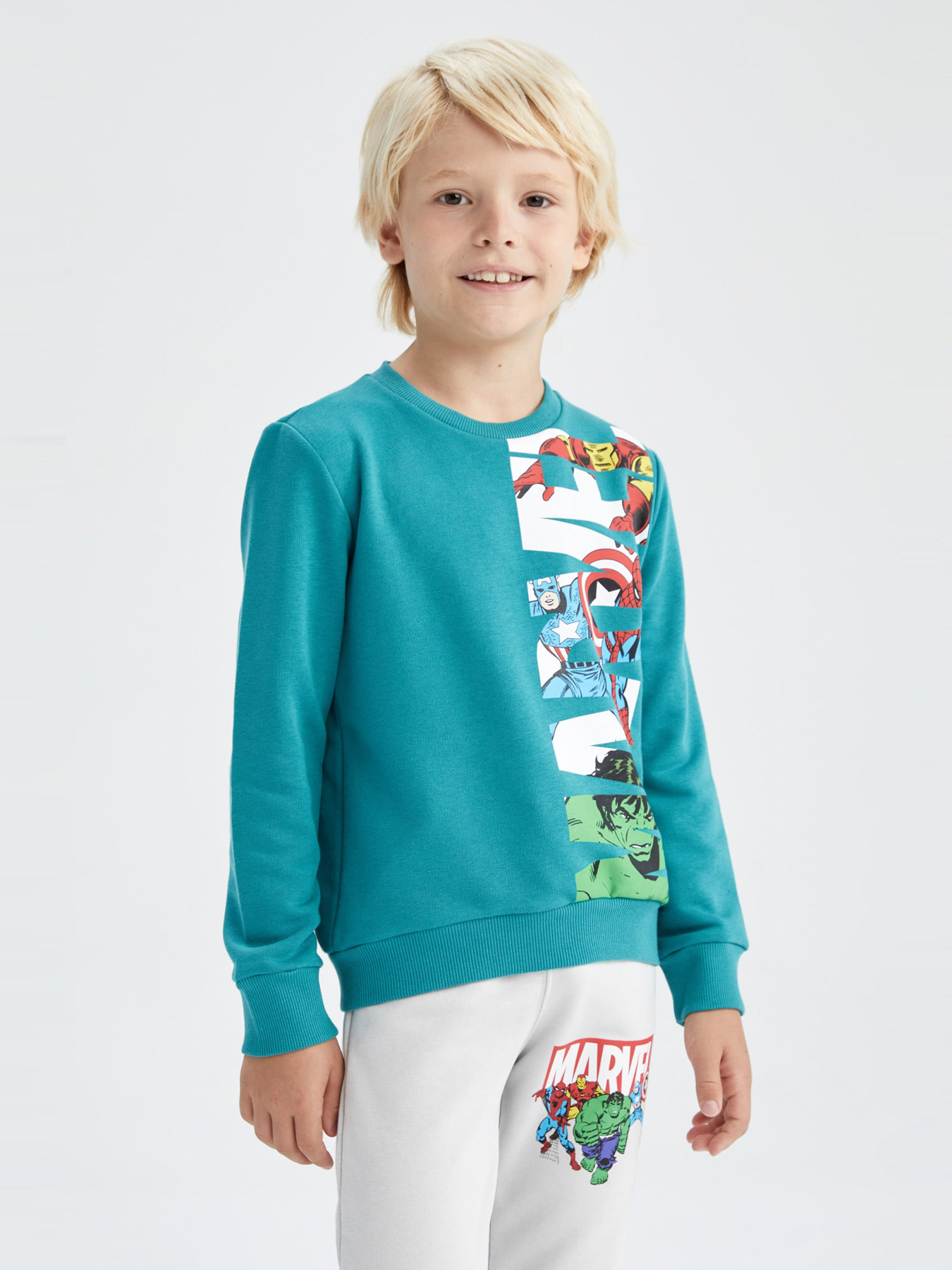 Спортивный костюм DeFacto модель Y1228A6-TR388 Фото