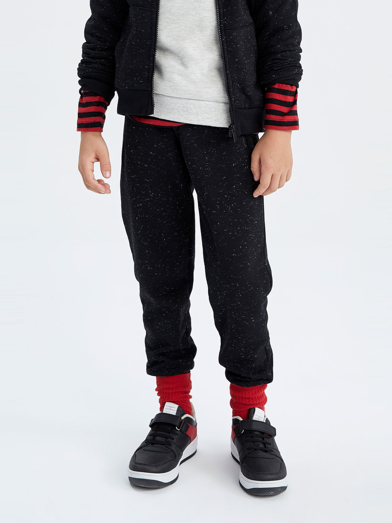 Джоггеры DeFacto модель U8636A6-BK81 Фото