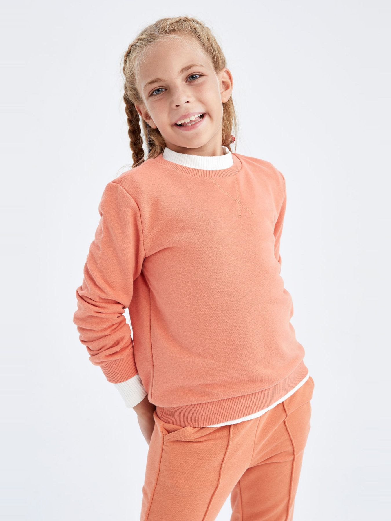 Свитшот DeFacto модель U6470A6-OG203 Фото