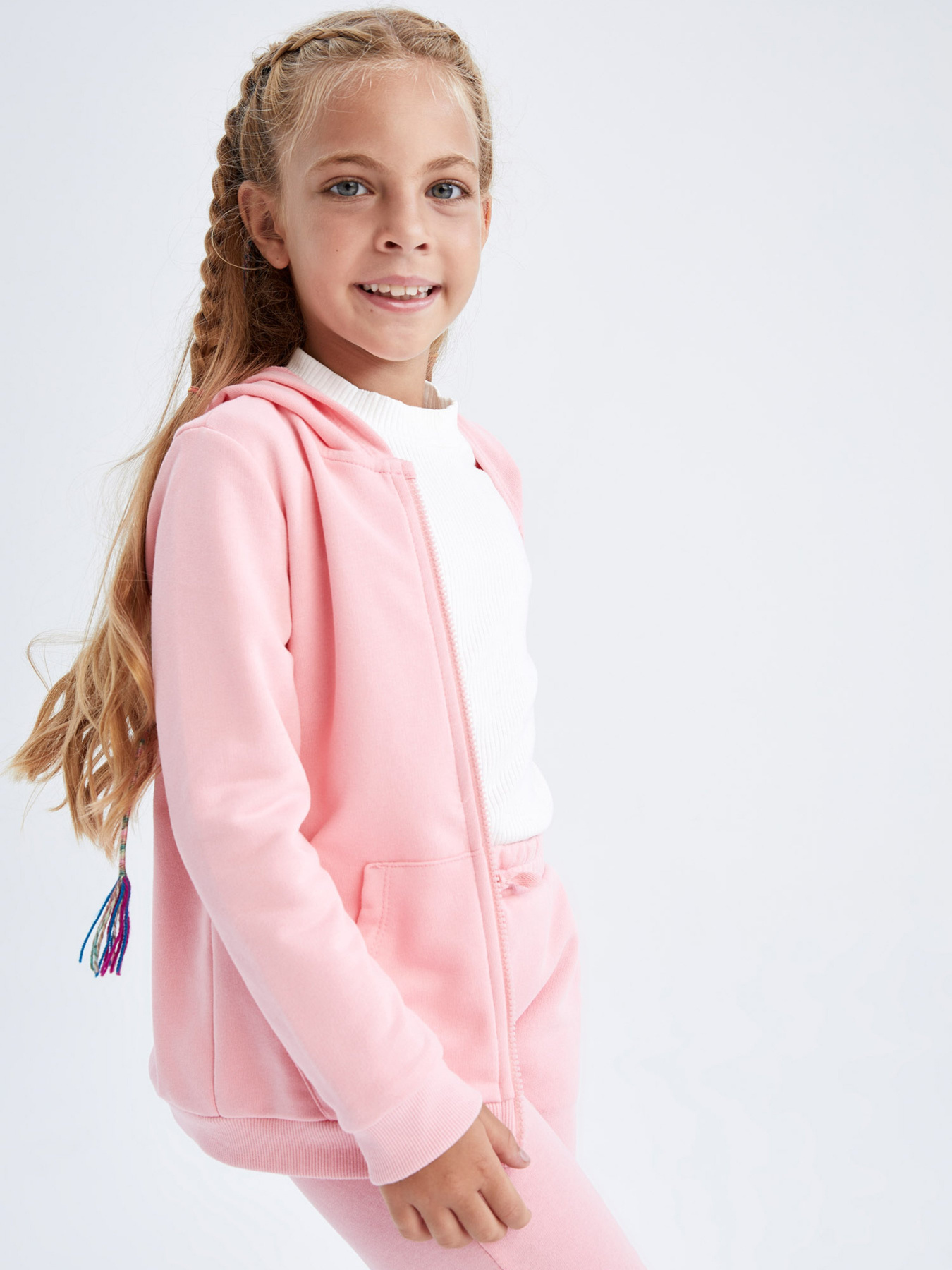 Спортивная кофта DeFacto модель Y0942A6-PN448 Спортивная кофта DeFacto модель Y0942A6-PN448 Фото