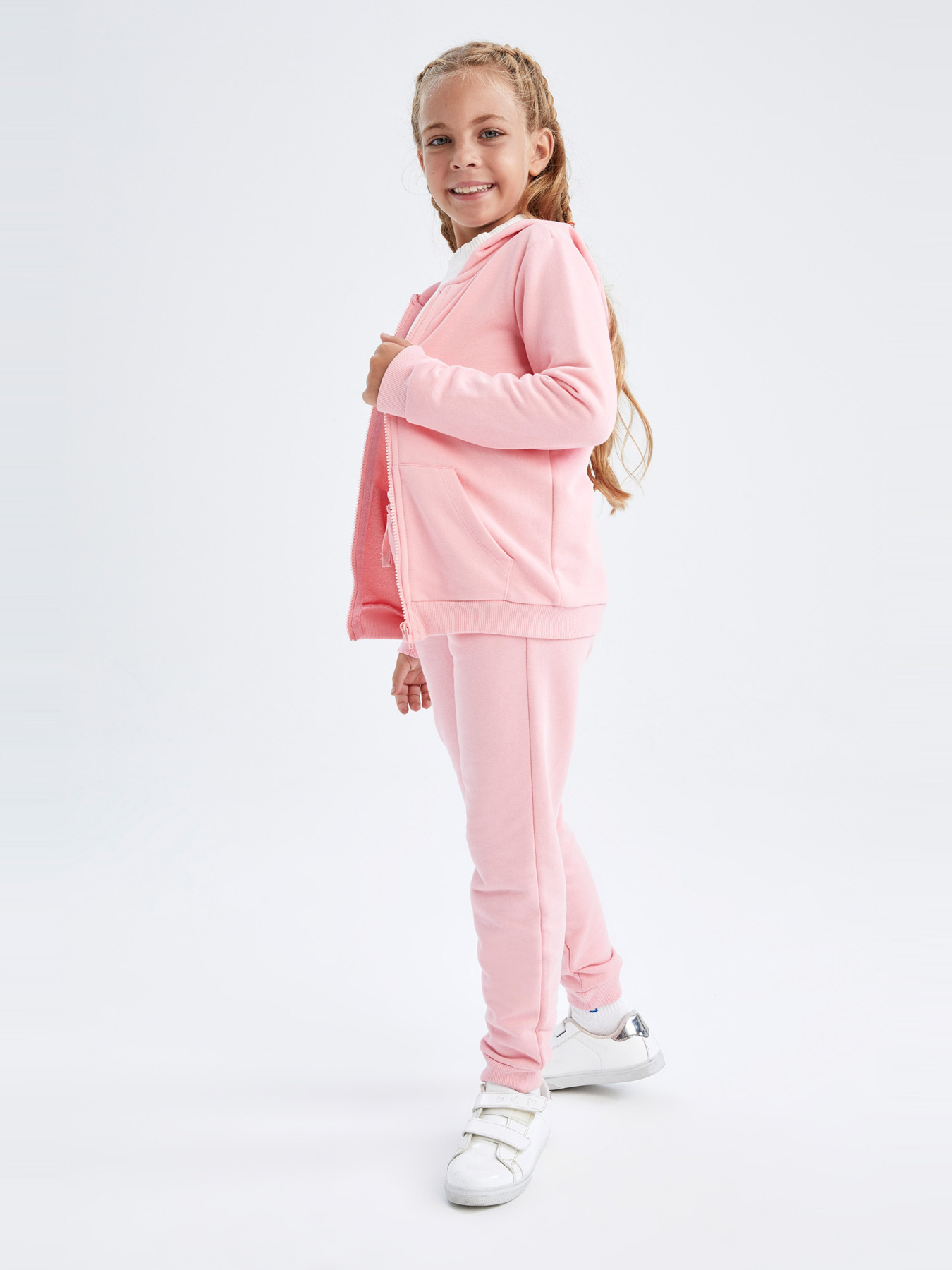 Спортивная кофта DeFacto модель Y0942A6-PN448 Спортивная кофта DeFacto модель Y0942A6-PN448 Фото