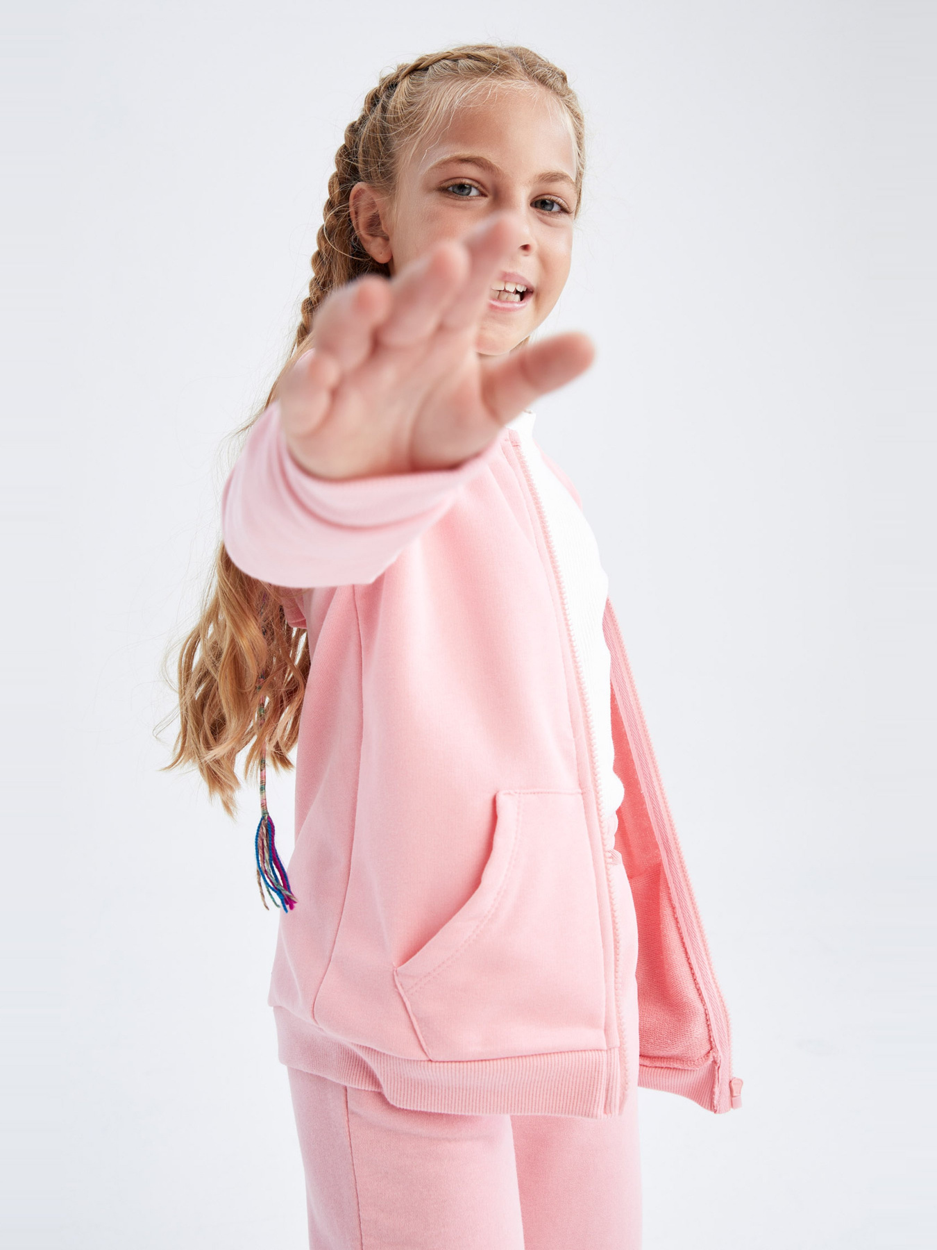 Спортивная кофта DeFacto модель Y0942A6-PN448 Спортивная кофта DeFacto модель Y0942A6-PN448 Фото