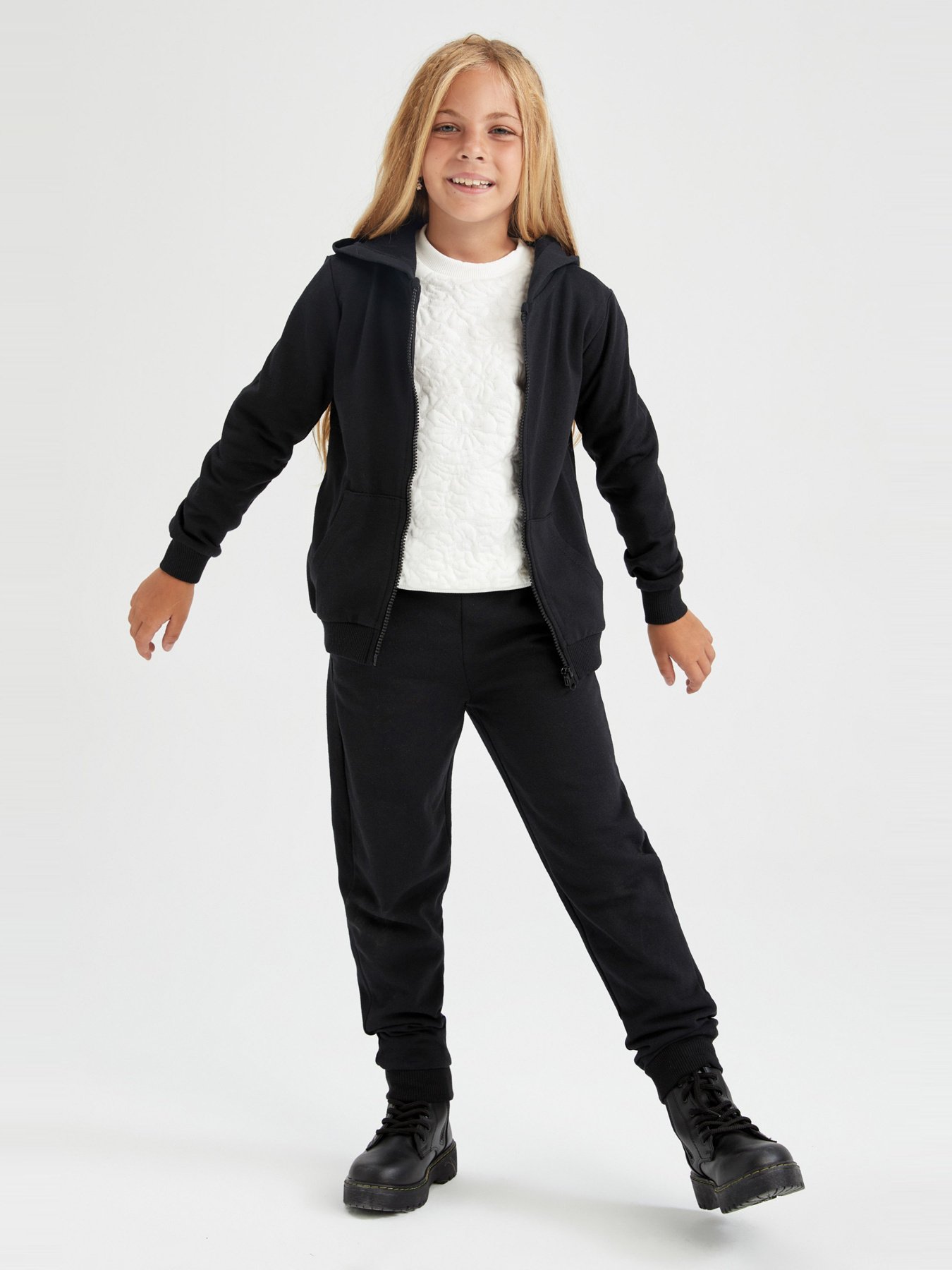 Джоггеры DeFacto модель Y1078A6-BK81 Фото