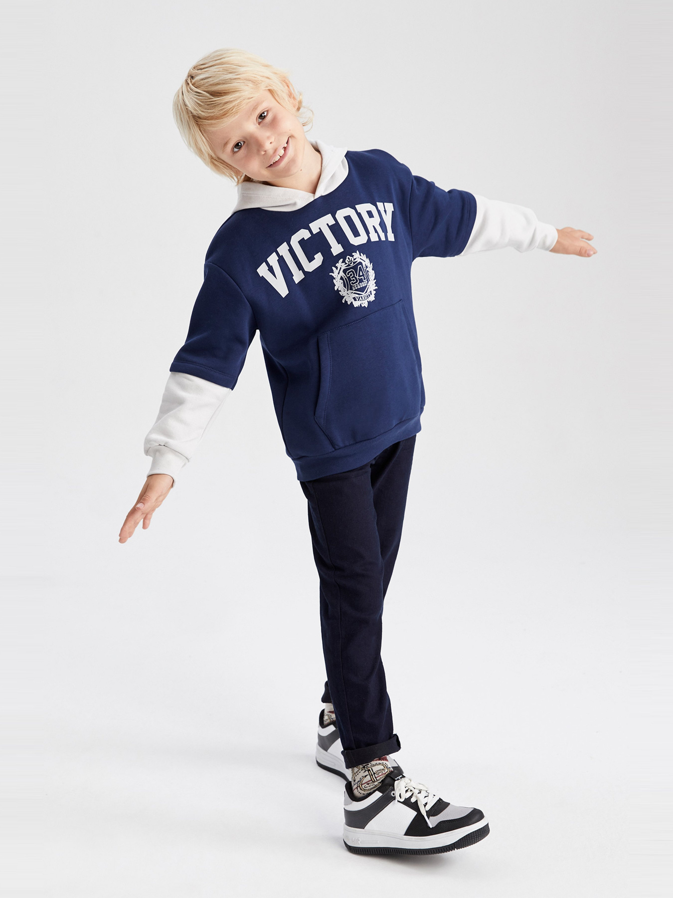 Прямі джинси DeFacto модель Y7913A6-NM34 Фото