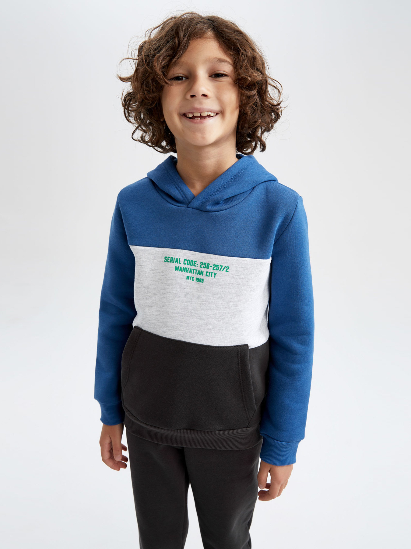 Повседневный костюм DeFacto модель V4405A6-BE776 Фото