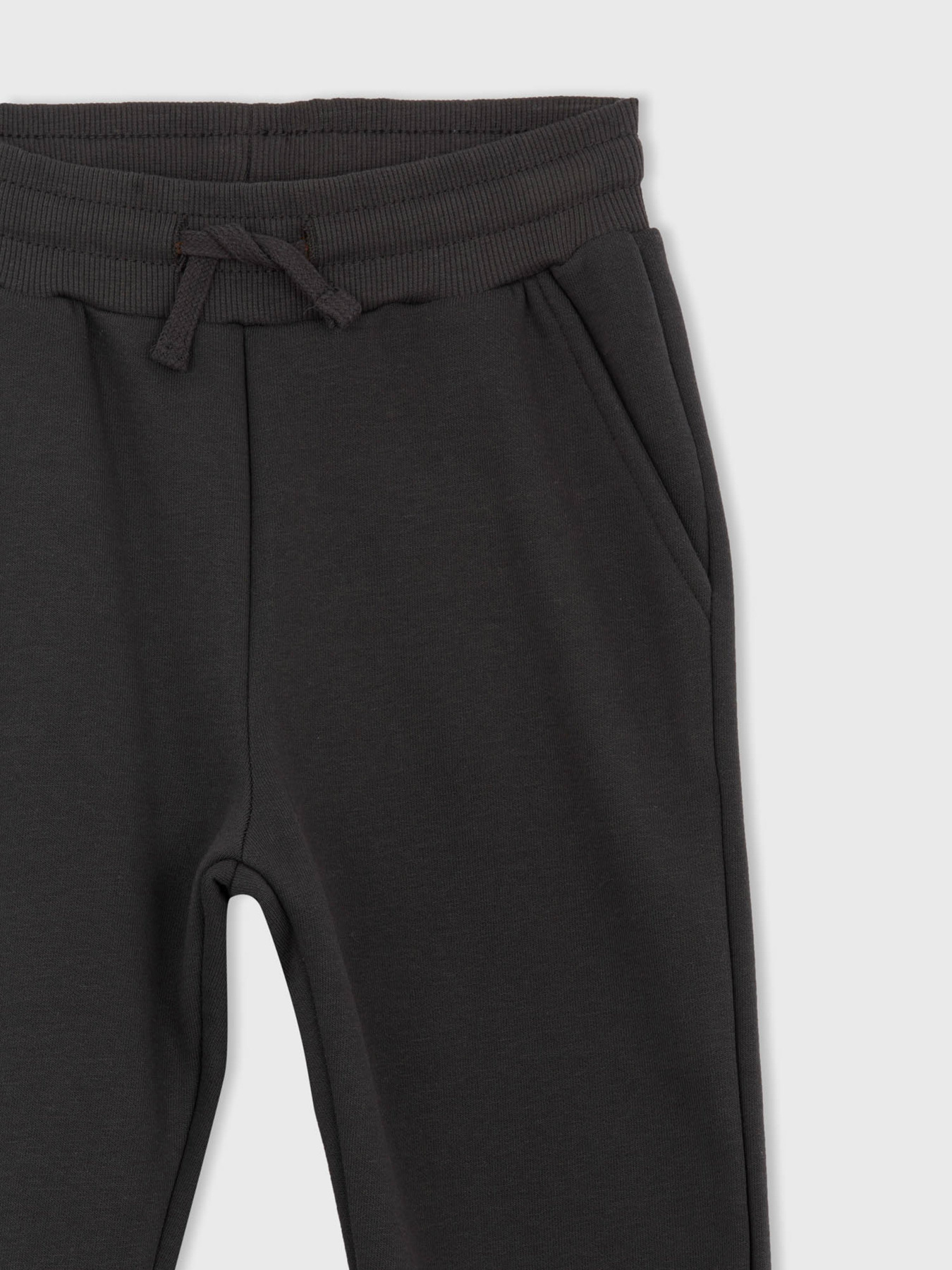 Повседневный костюм DeFacto модель V4405A6-BE776 Фото