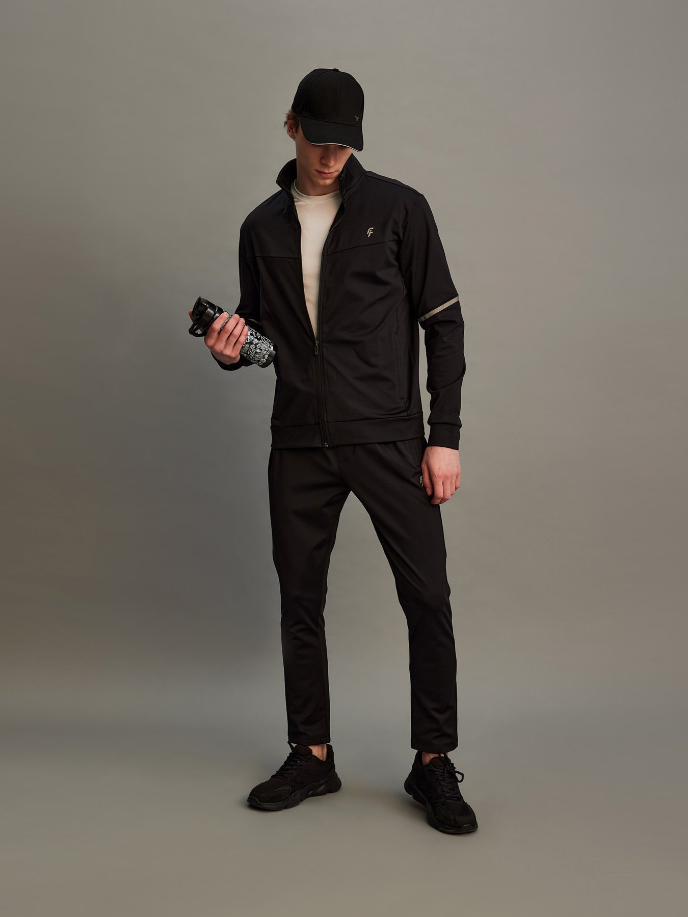 Джогери DeFacto модель Y4844AZ-BK81 Фото