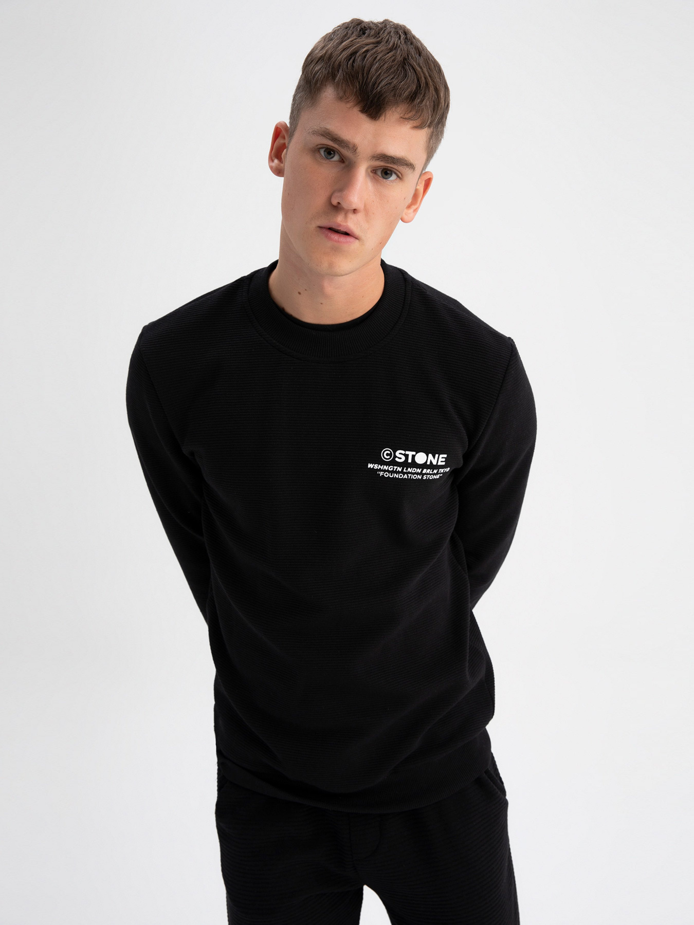 Свитшот DeFacto модель Z3242AZ-BK81 Фото