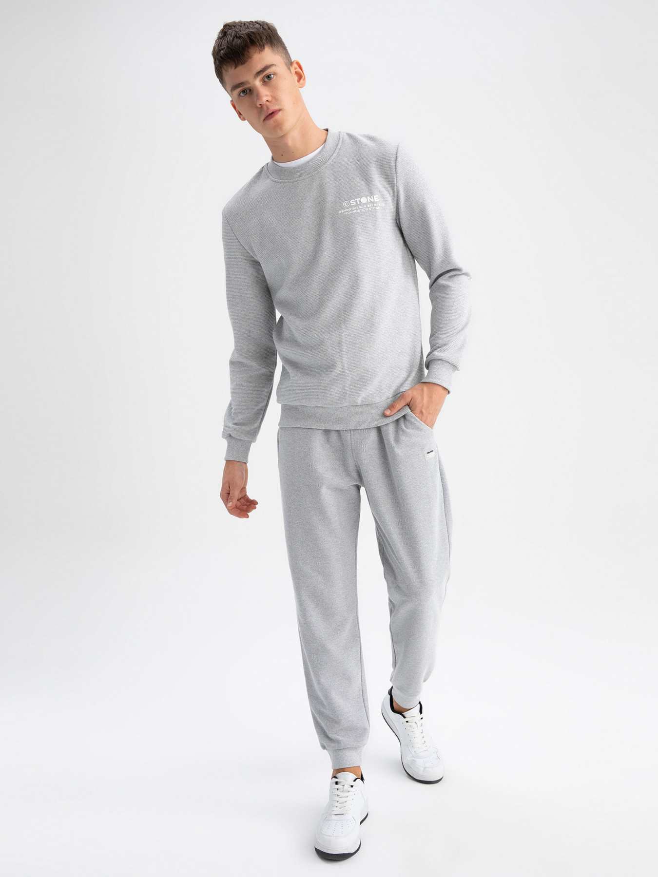 Свитшот DeFacto модель Z3242AZ-GR362 Фото