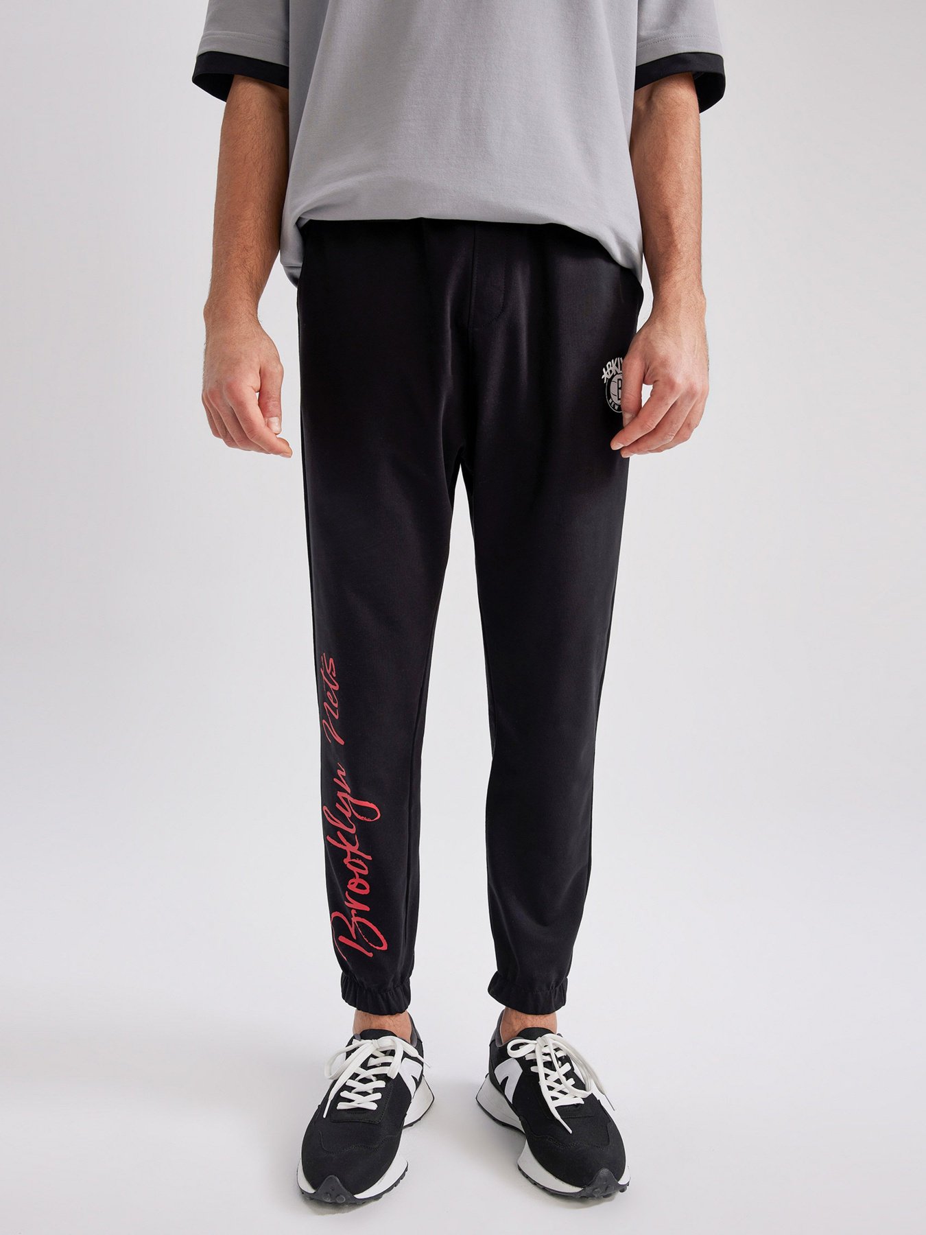 Джоггеры DeFacto модель Z4669AZ-BK81 Фото