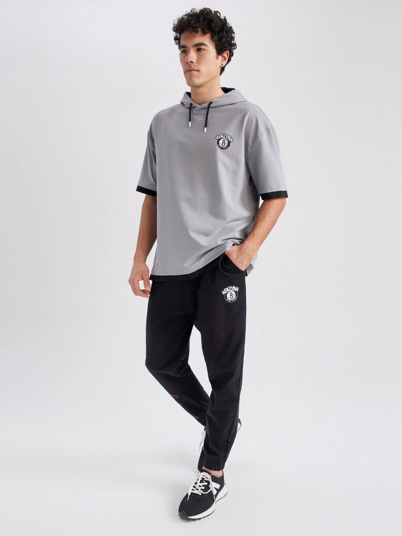 Джогери DeFacto модель Z4669AZ-BK81 Фото