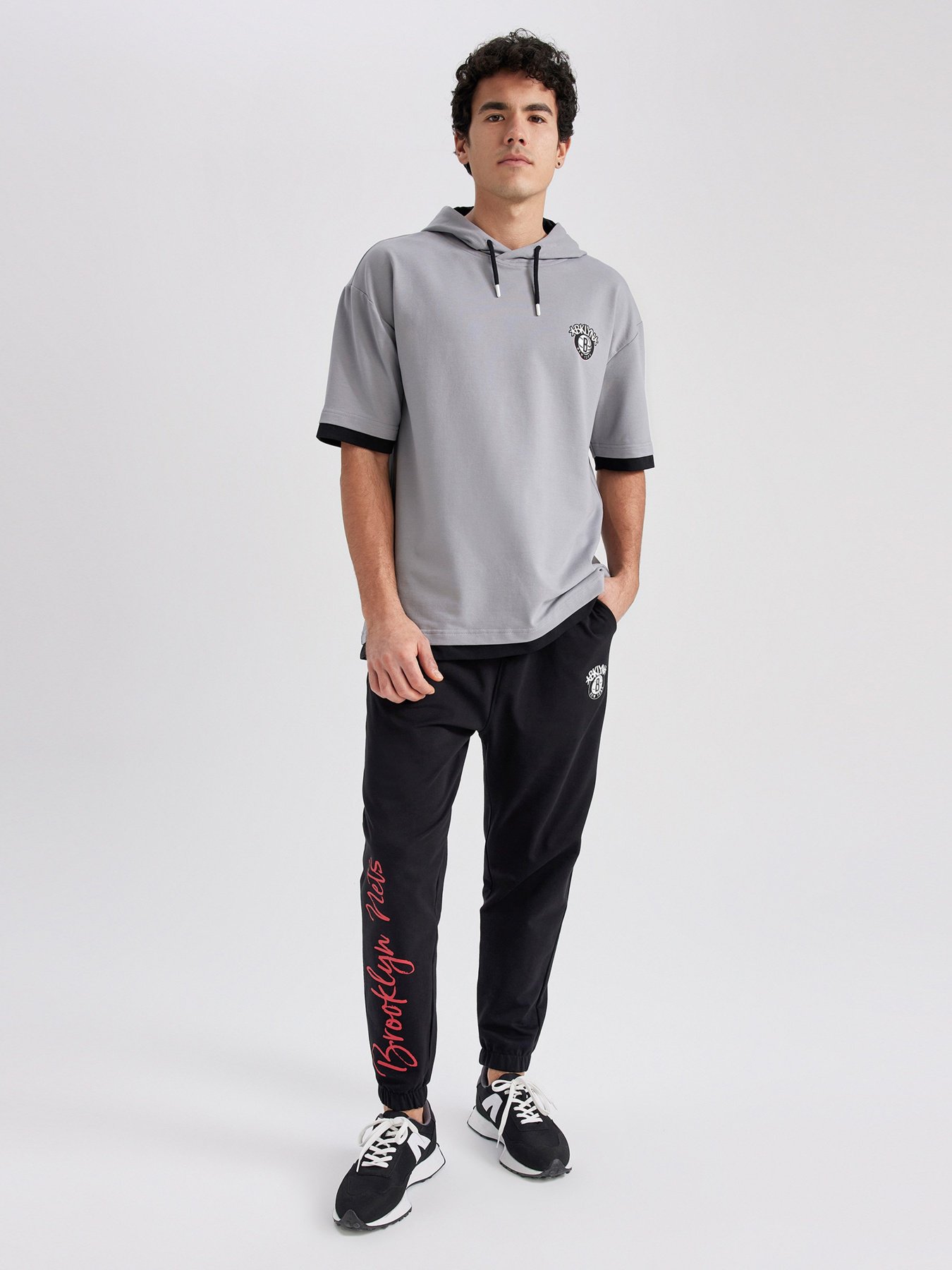 Джогери DeFacto модель Z4669AZ-BK81 Фото