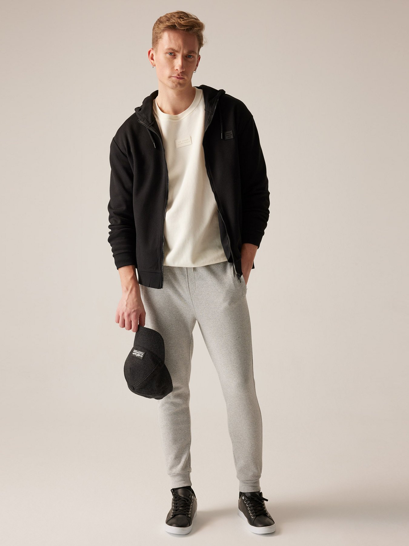 Джогери DeFacto модель Z5536AZ-GR210 Фото