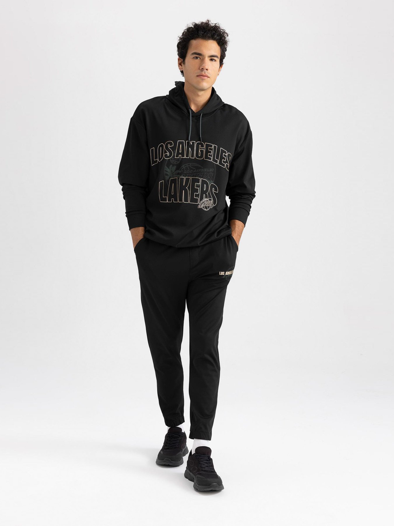 Джоггеры DeFacto модель Z6058AZ-BK81 Фото