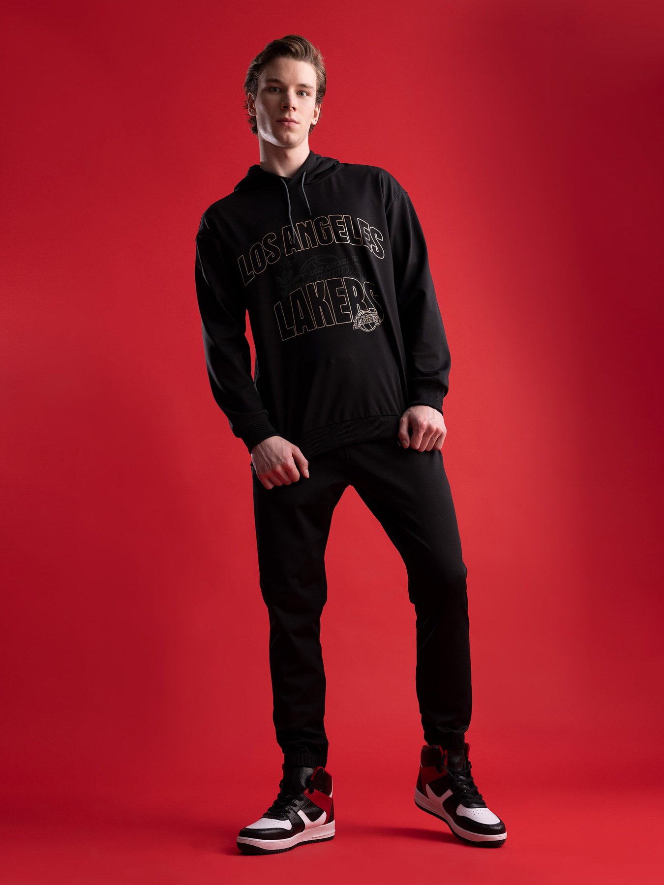 Джоггеры DeFacto модель Z6058AZ-BK81 Фото