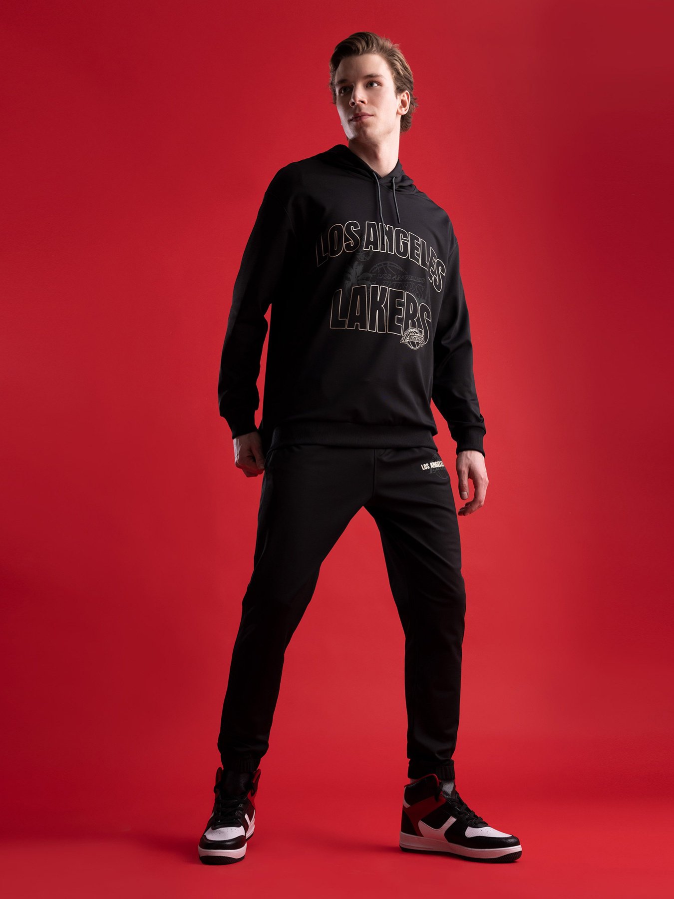 Джоггеры DeFacto модель Z6058AZ-BK81 Фото