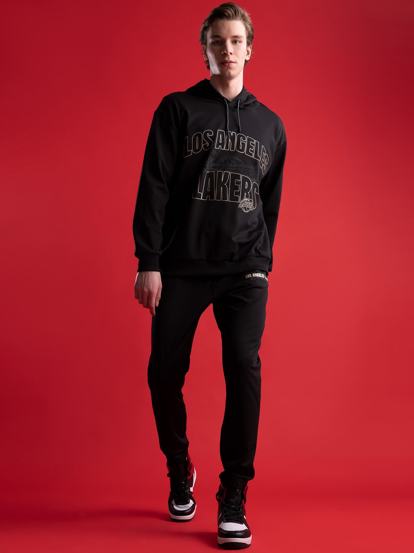 Джогери DeFacto модель Z6058AZ-BK81 Фото