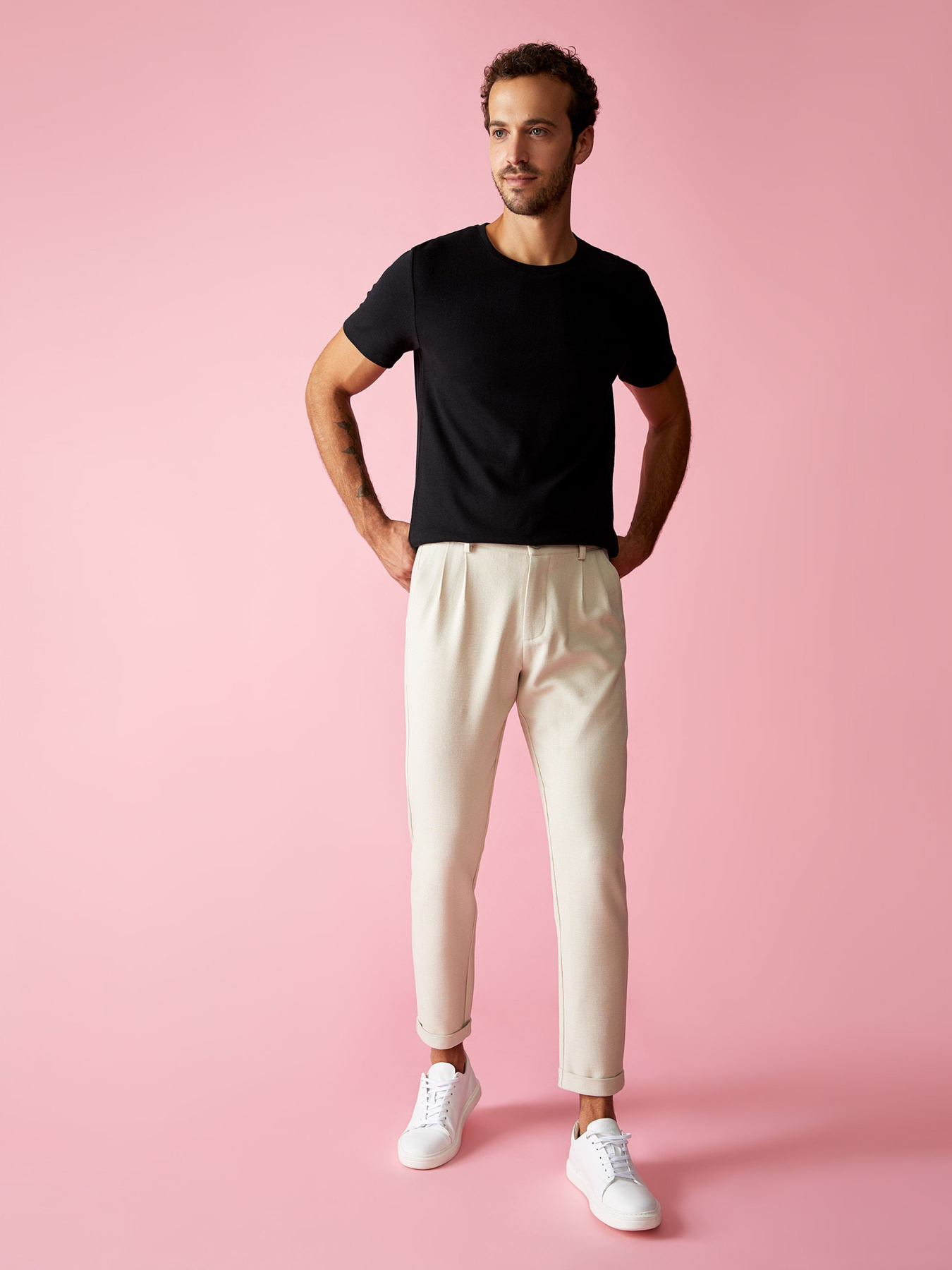 Футболка DeFacto модель X3252AZ-BK81 Фото