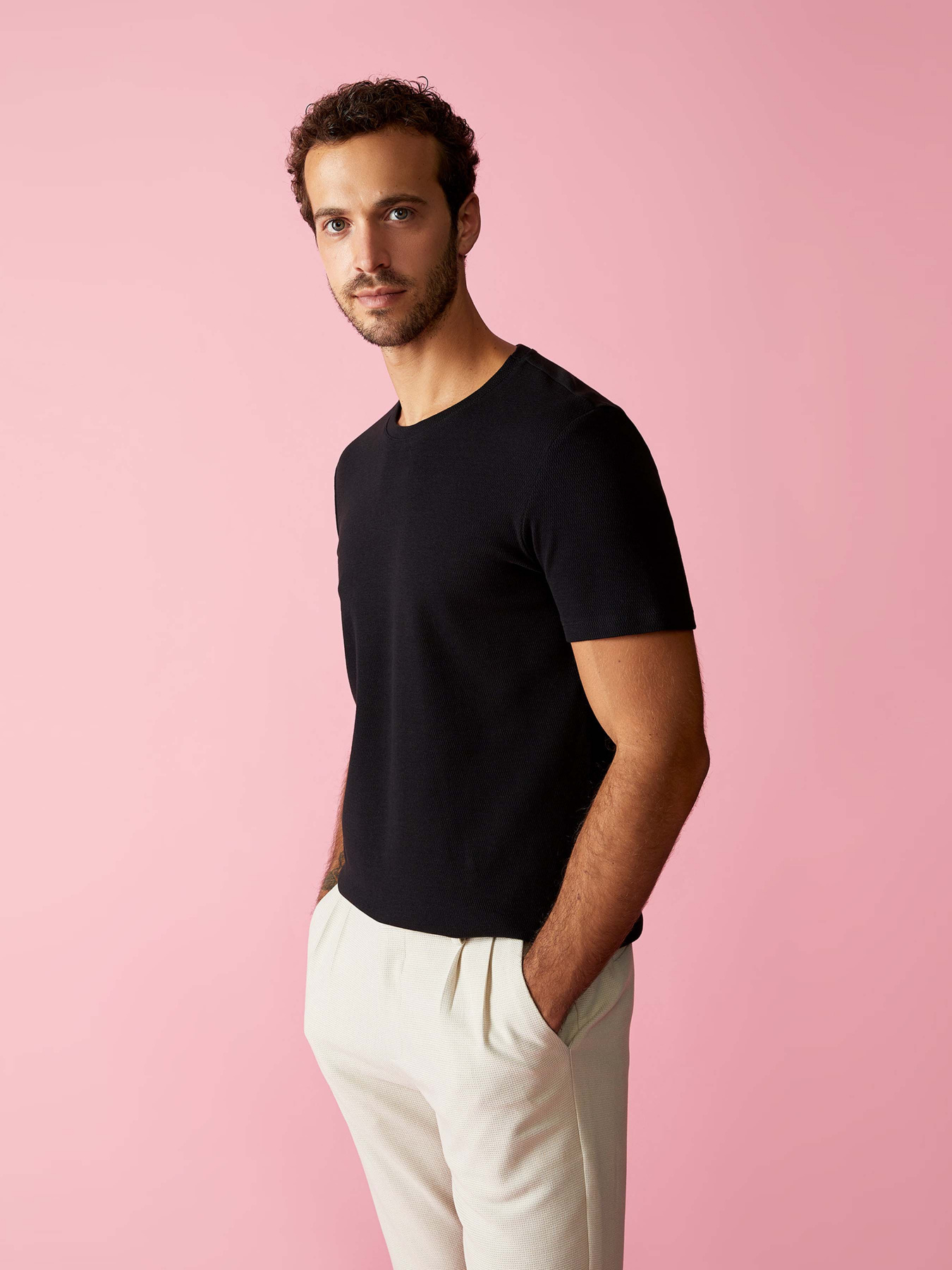 Футболка DeFacto модель X3252AZ-BK81 Фото