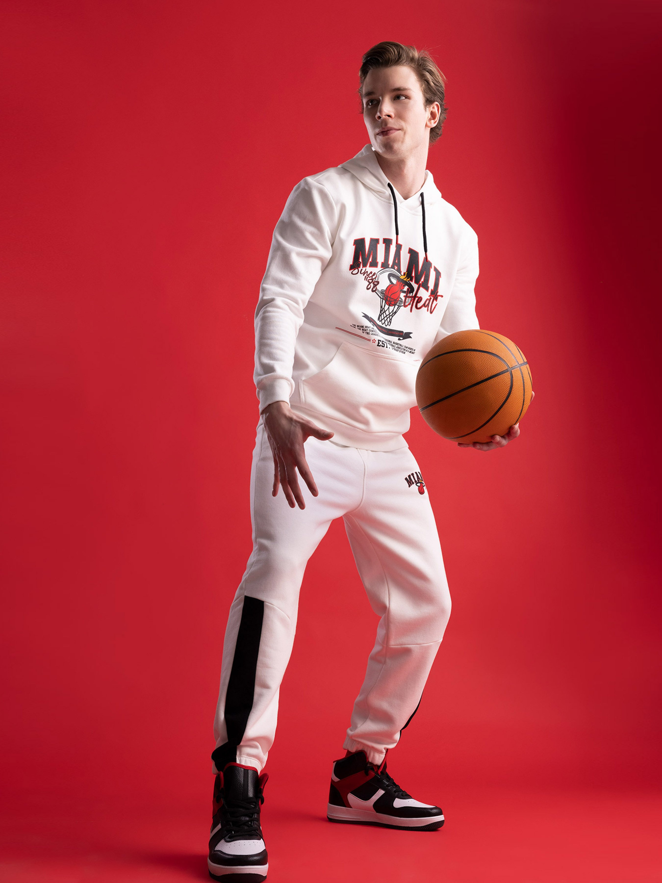 Джогери DeFacto модель Z4440AZ-ER105 Фото