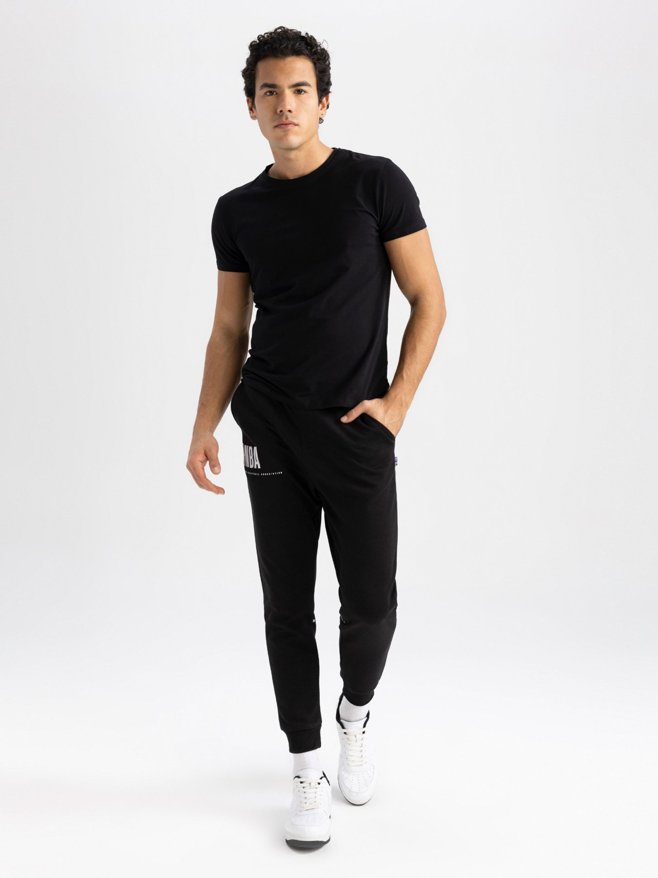 Джогери DeFacto модель W6368AZ-BK27 Фото