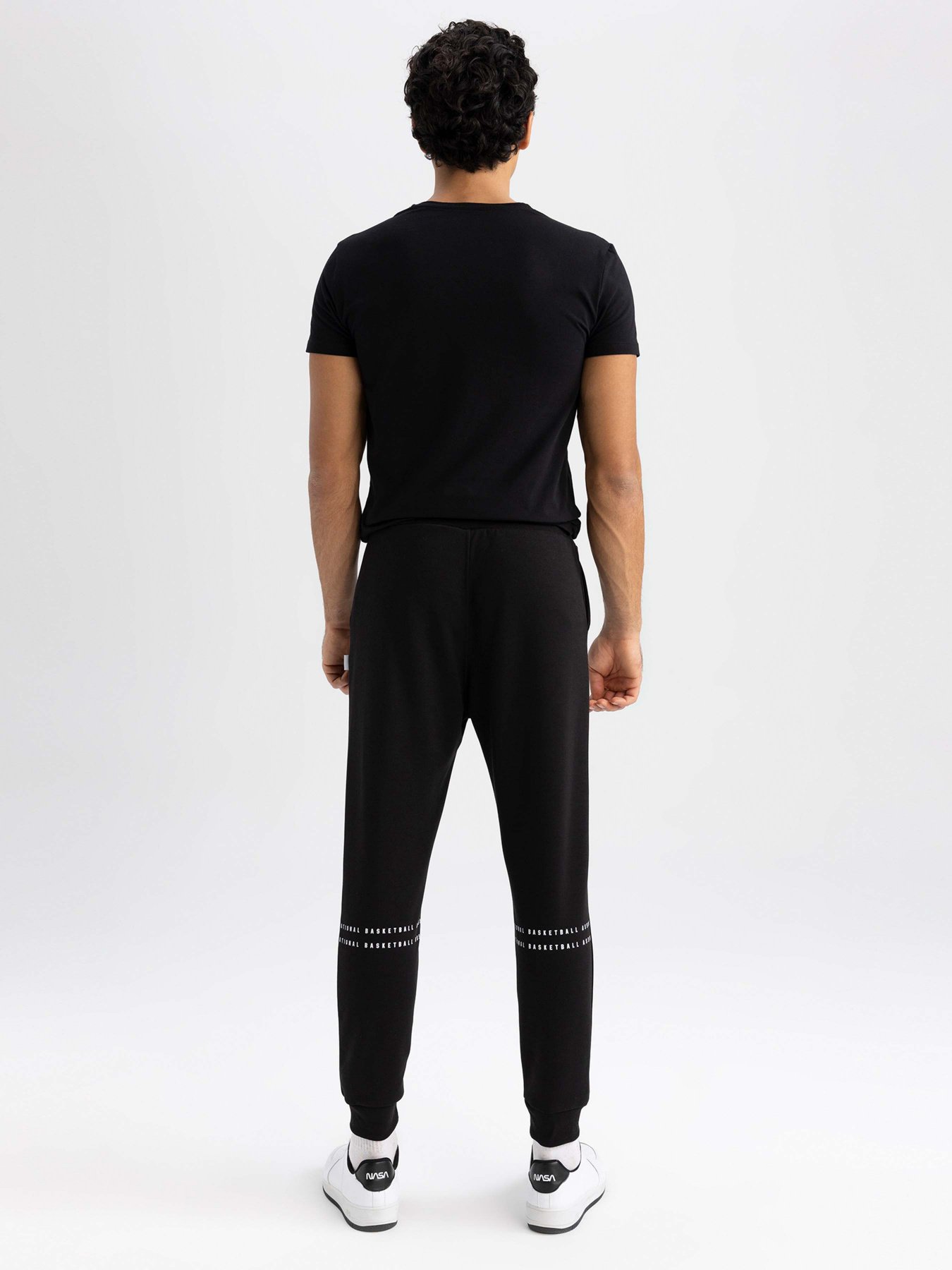 Джогери DeFacto модель W6368AZ-BK27 Фото