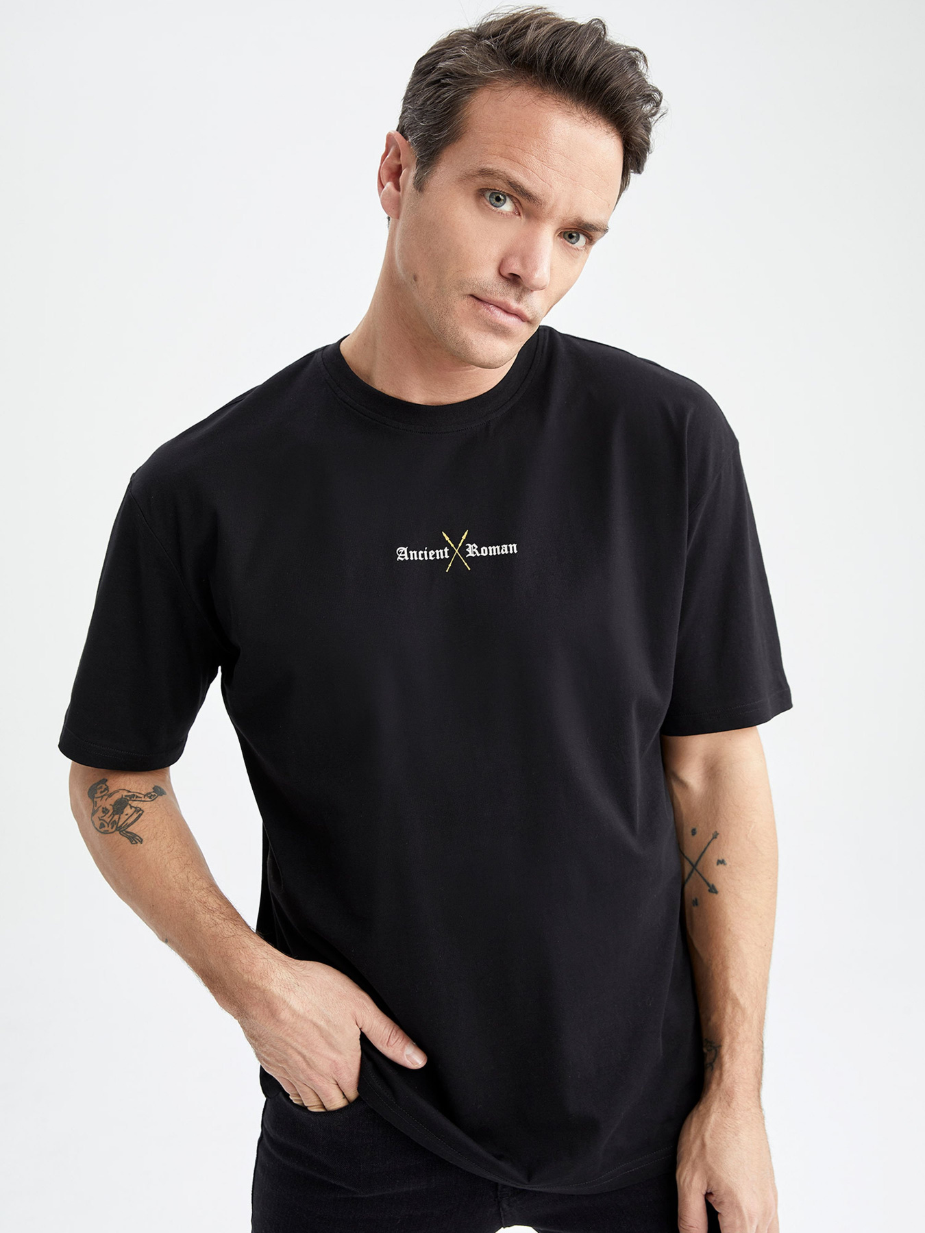 Футболка DeFacto модель Z6083AZ-BK81 Фото