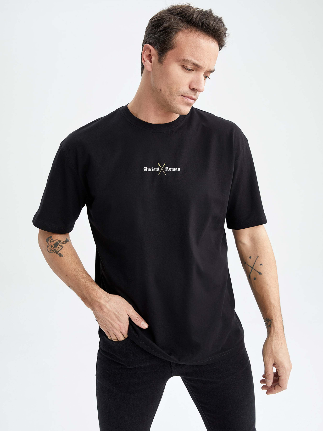 Футболка DeFacto модель Z6083AZ-BK81 Фото