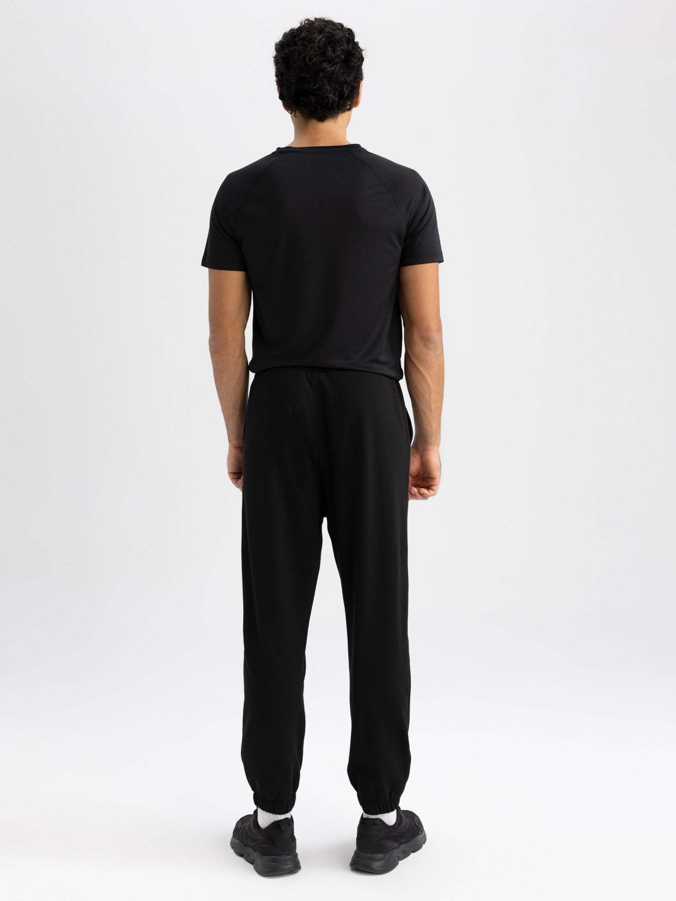 Джогери DeFacto модель Z9645AZ-BK81 Фото