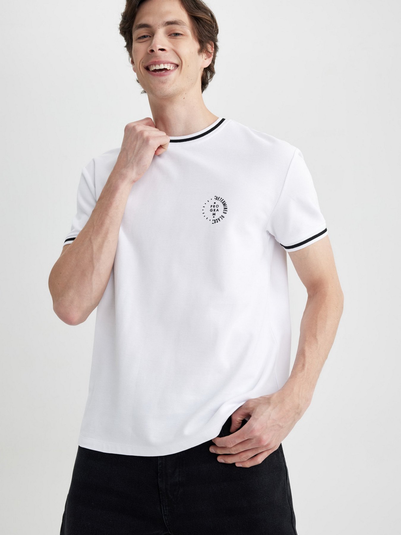 Футболка DeFacto модель A1674AX-WT34 Фото