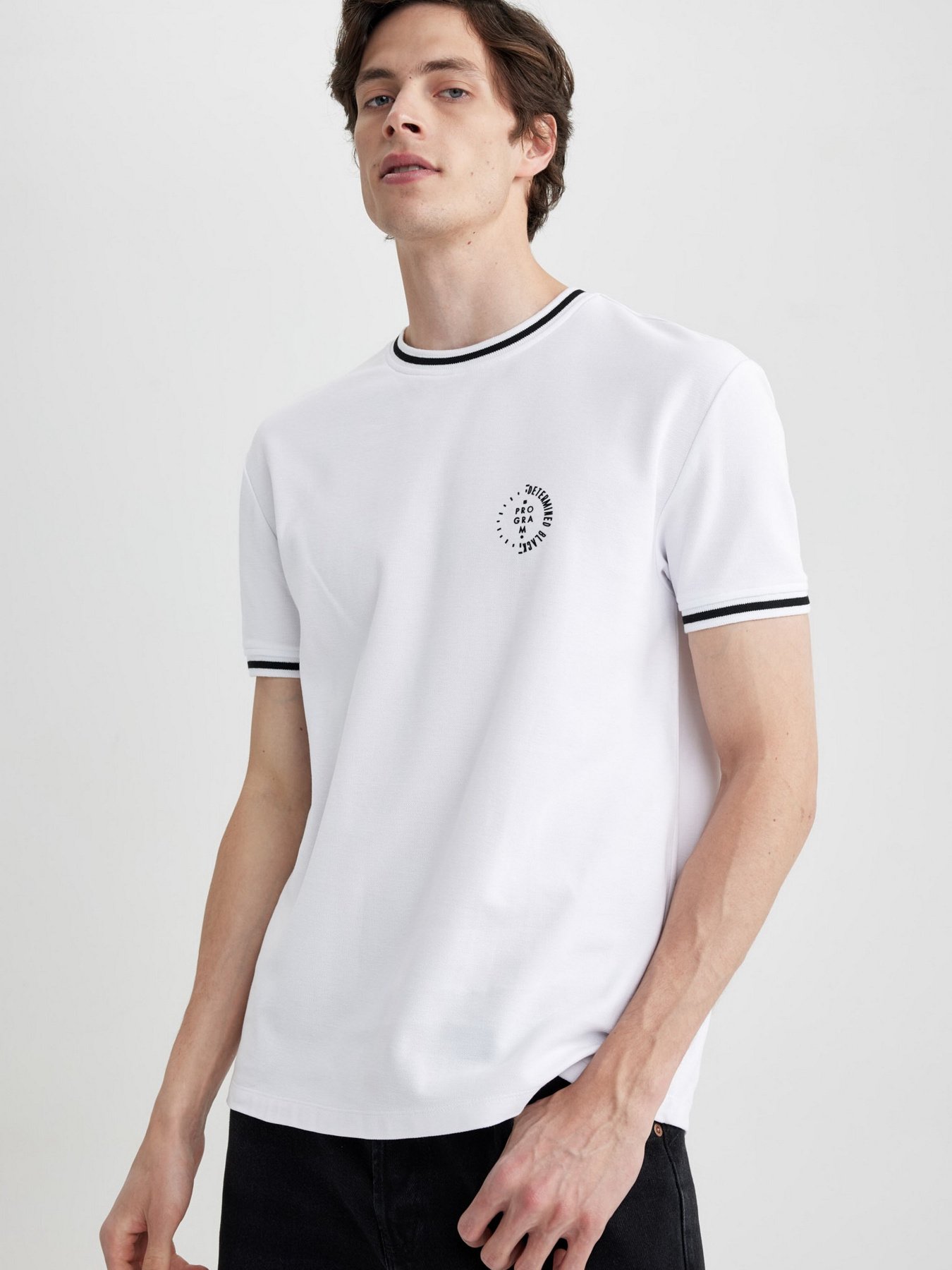 Футболка DeFacto модель A1674AX-WT34 Фото