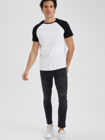 Футболка DeFacto модель T5064AZ-BK81 Фото